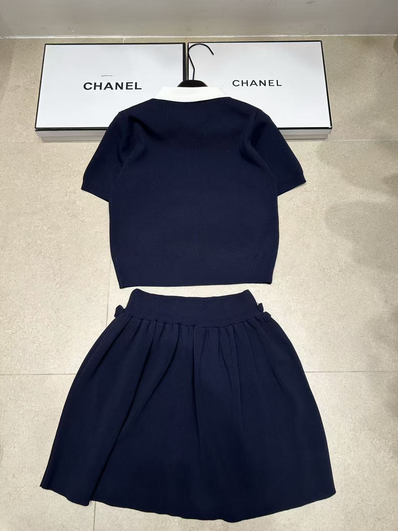 M1UM1U ウールトップス＆スカート 2点セット【50％割引+送料無料】