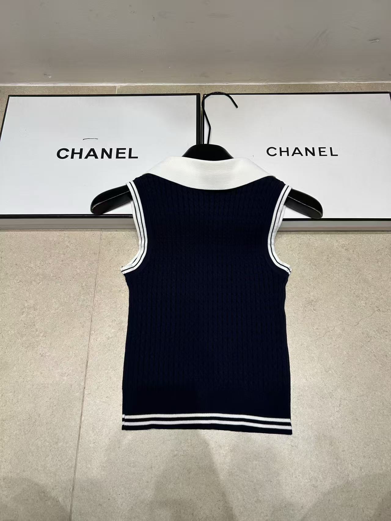 M1UM1U ラペルレタリング ウールセーター【50％割引+送料無料】