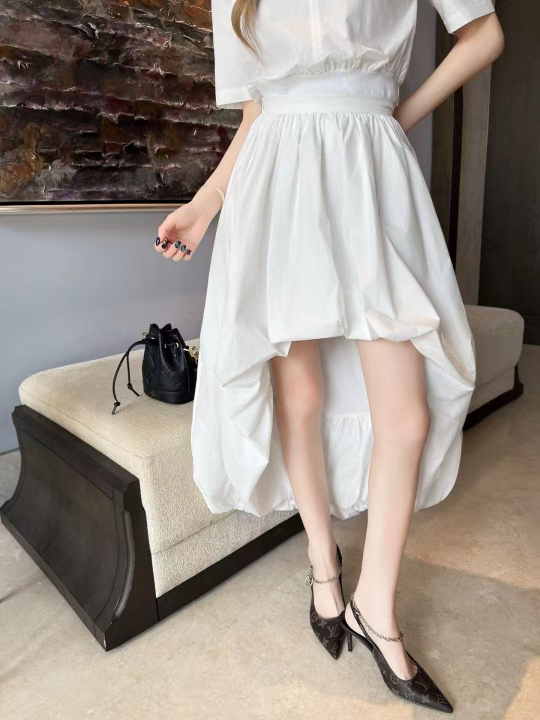 LV ミニマリスト Vネックシャツ＆スカート 2ピースセット【50％割引+送料無料】