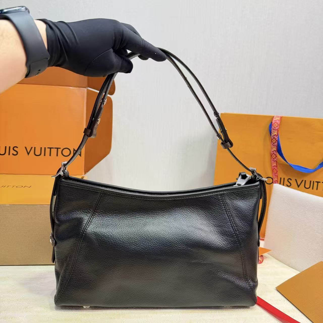 LV Pallas牛革トートバッグ【50％割引+送料無料】