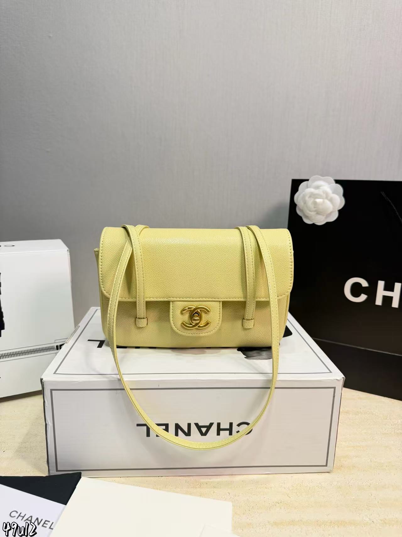 CHANE1 ダブルC レザーショルダーバッグ【50％割引+送料無料】