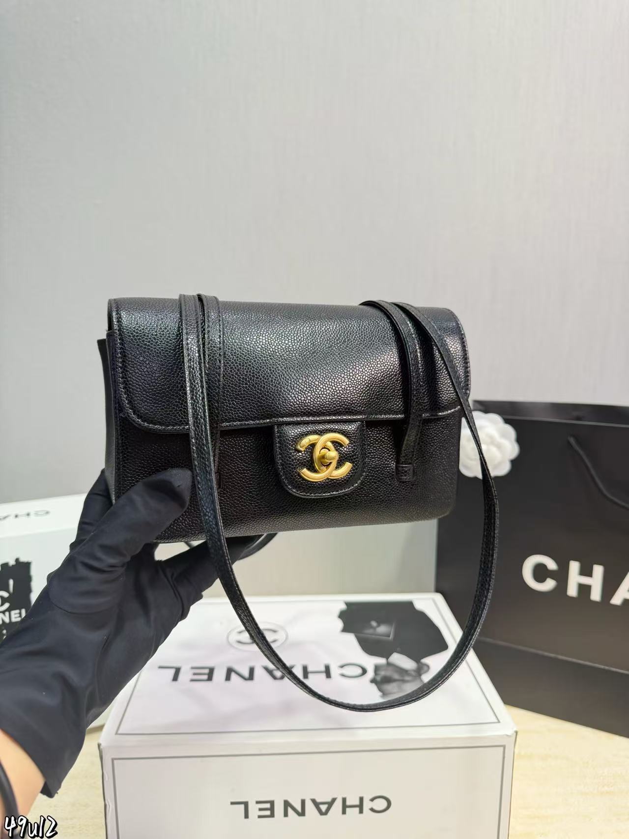 CHANE1 ダブルC レザーショルダーバッグ【50％割引+送料無料】