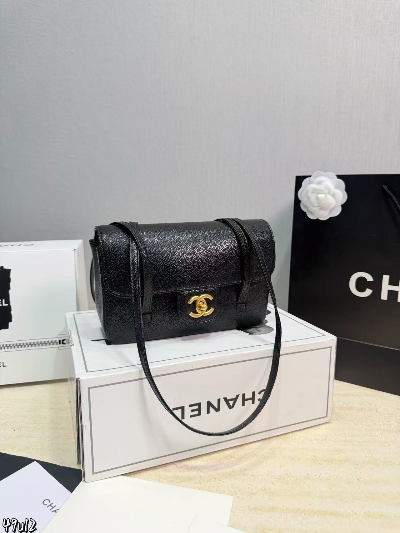 CHANE1 ダブルC レザーショルダーバッグ【50％割引+送料無料】