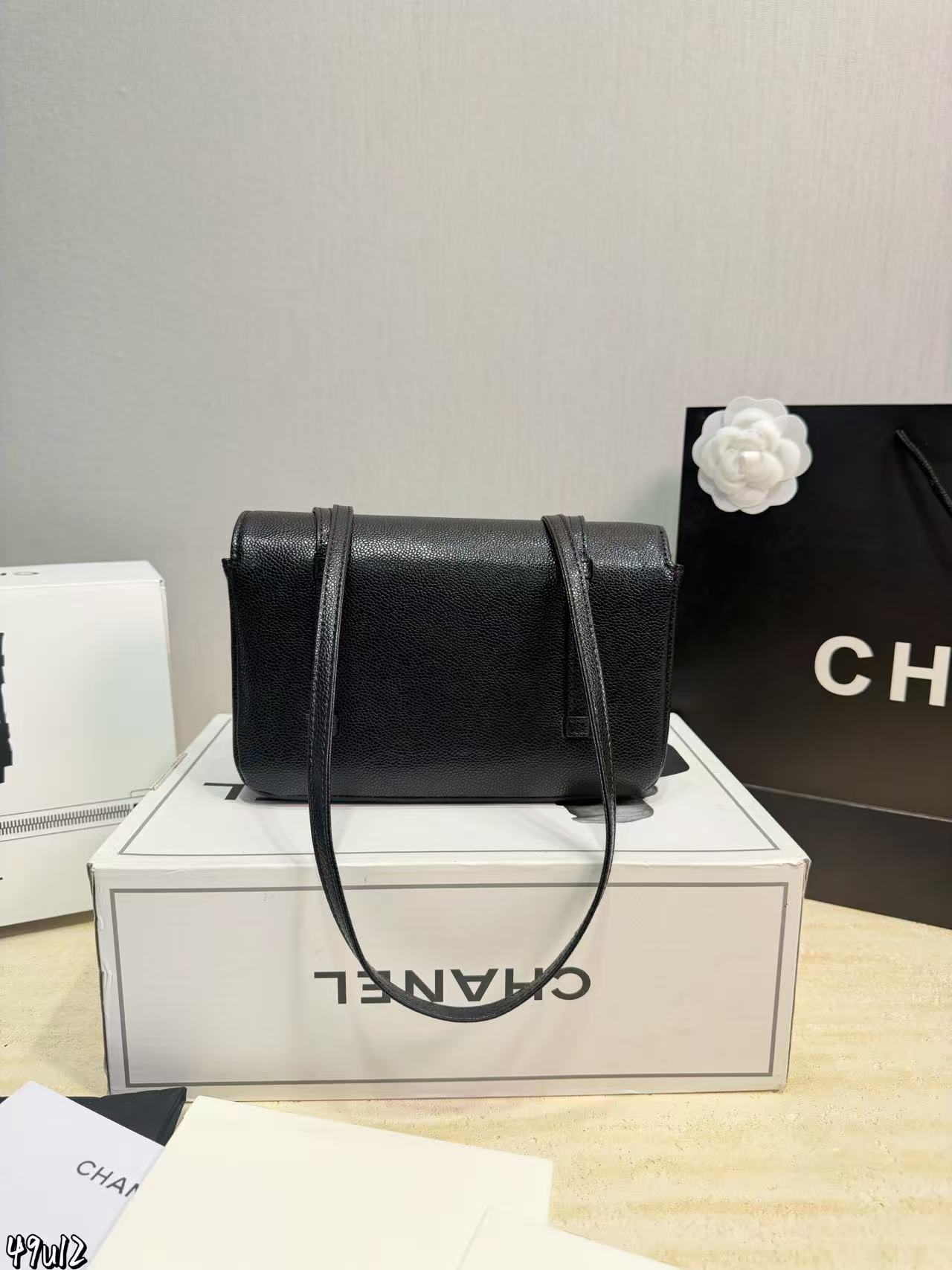 CHANE1 ダブルC レザーショルダーバッグ【50％割引+送料無料】