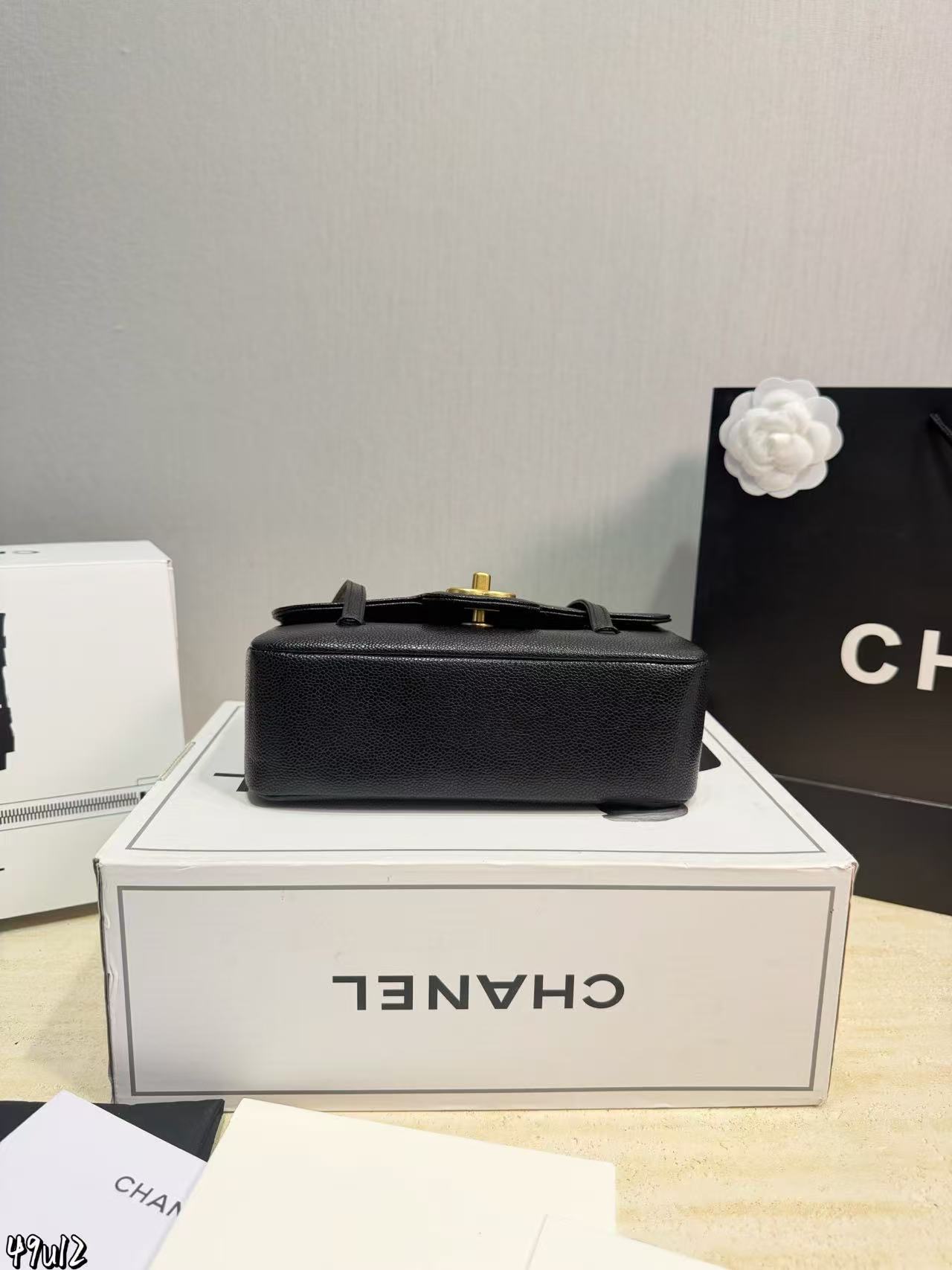 CHANE1 ダブルC レザーショルダーバッグ【50％割引+送料無料】