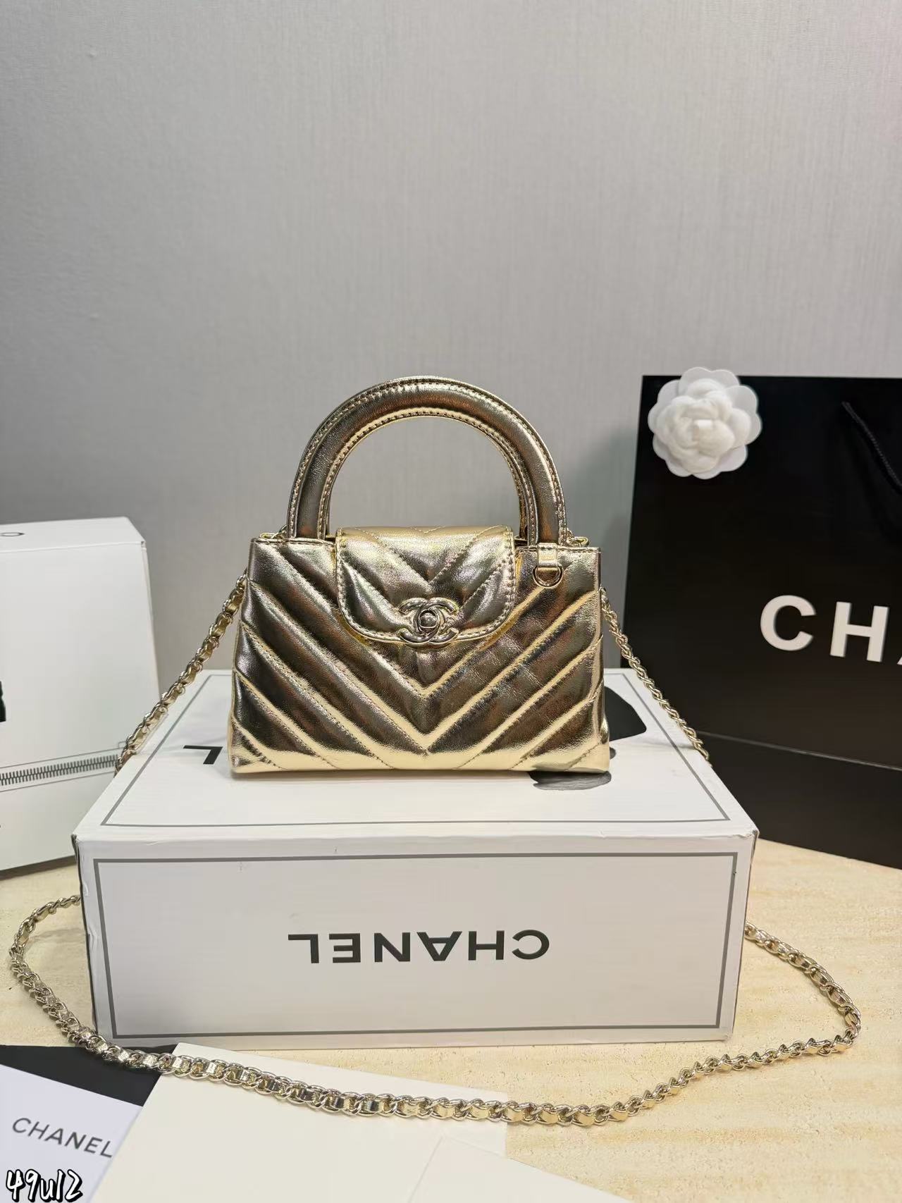 CHANE1 チェーンハンドバッグ【50％割引+送料無料】