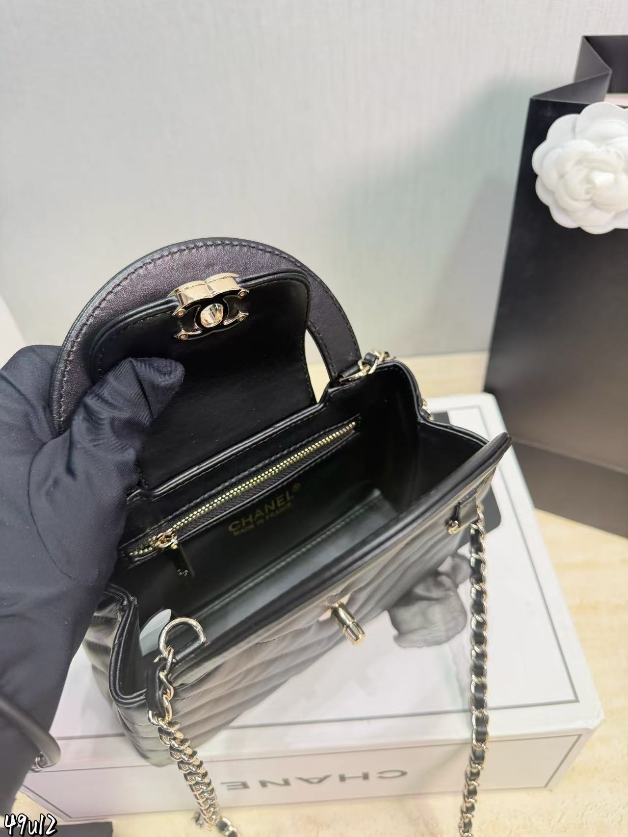 CHANE1 チェーンハンドバッグ【50％割引+送料無料】