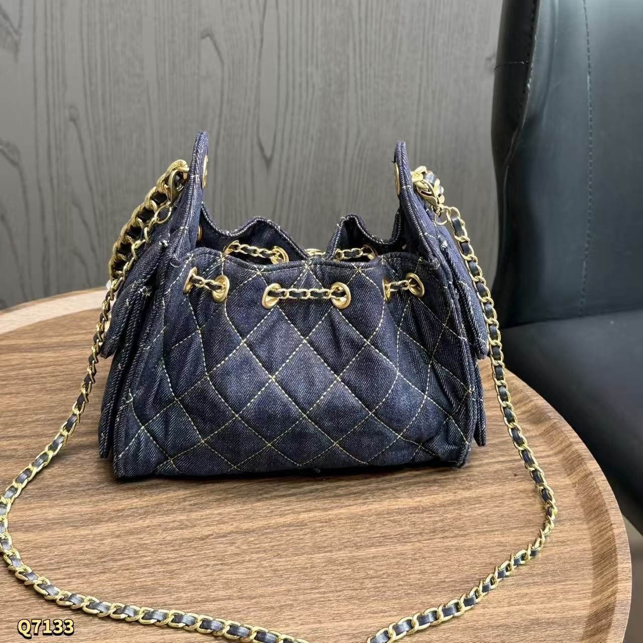 CHANE1 デニムチェーンバッグ【50％割引+送料無料】