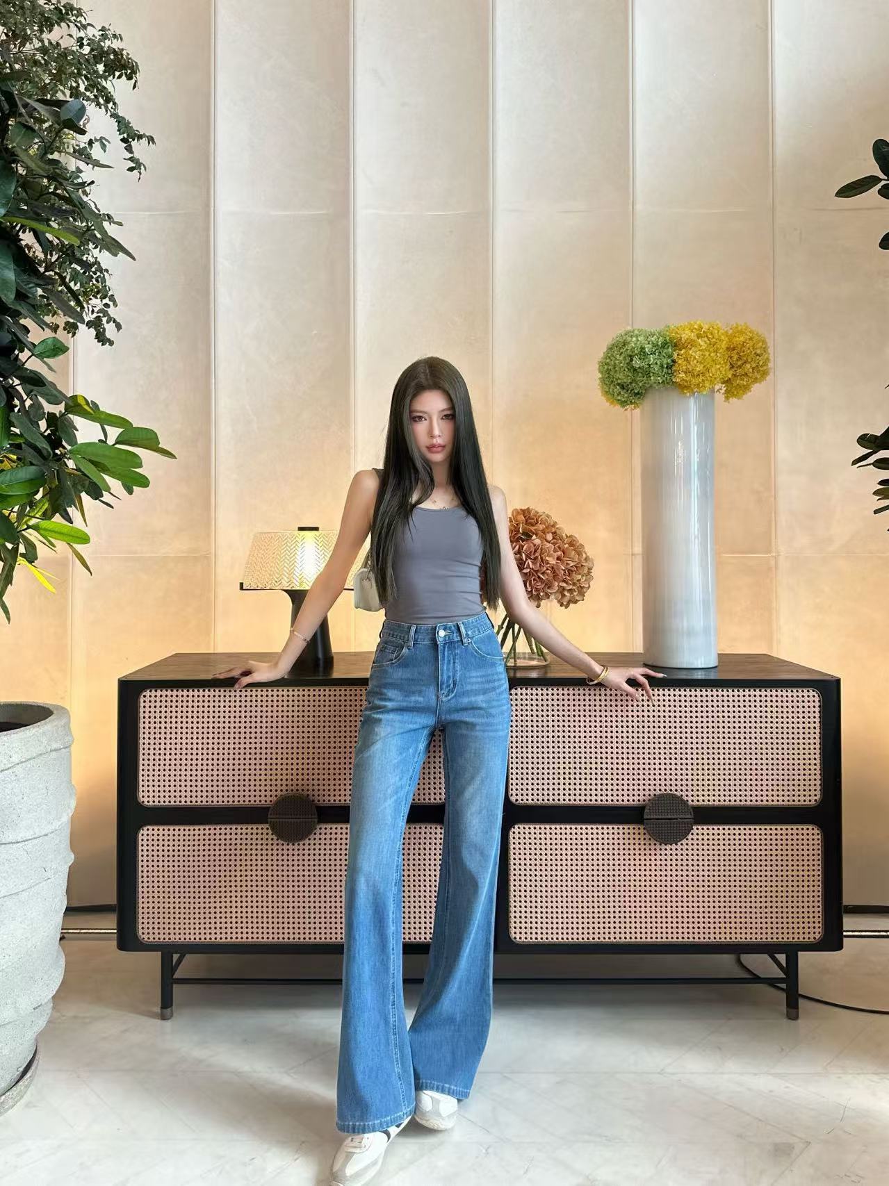 LV 高品質刺繍入り 四つ葉のクローバー フレアジーンズ【50％割引+送料無料】