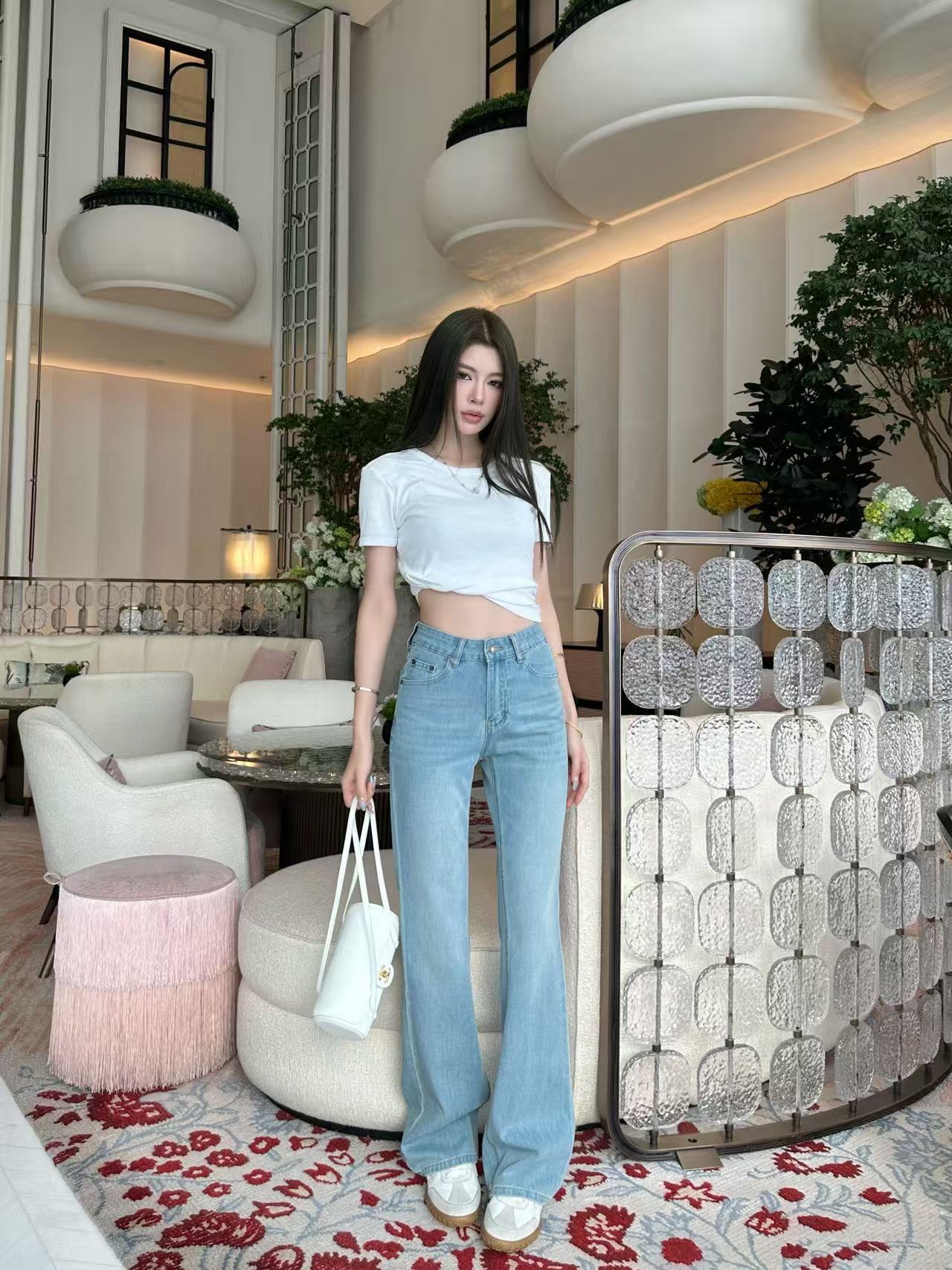 LV 高品質刺繍入り 四つ葉のクローバー フレアジーンズ【50％割引+送料無料】