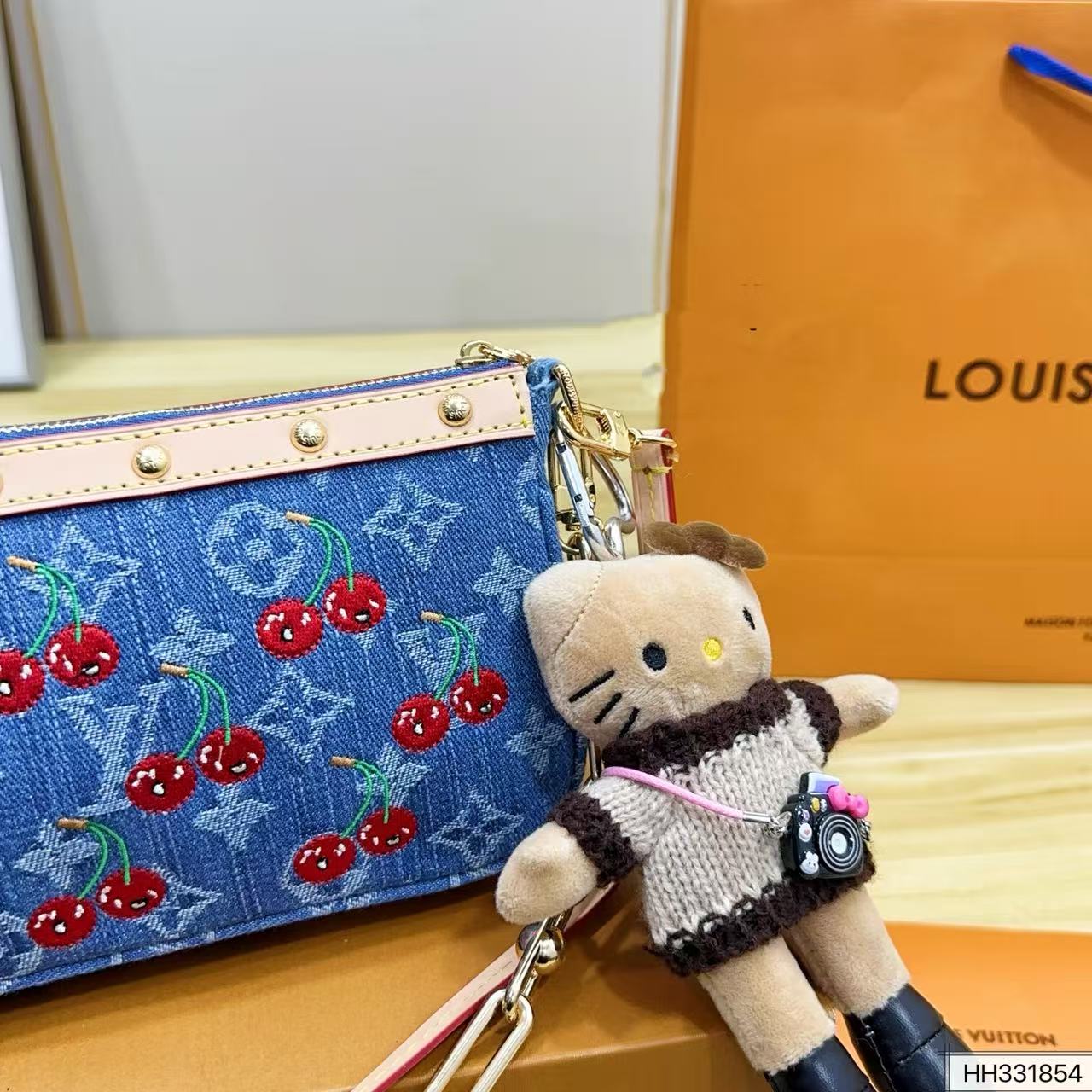 LV チェリー チェーンショルダーバッグ【50％割引+送料無料】