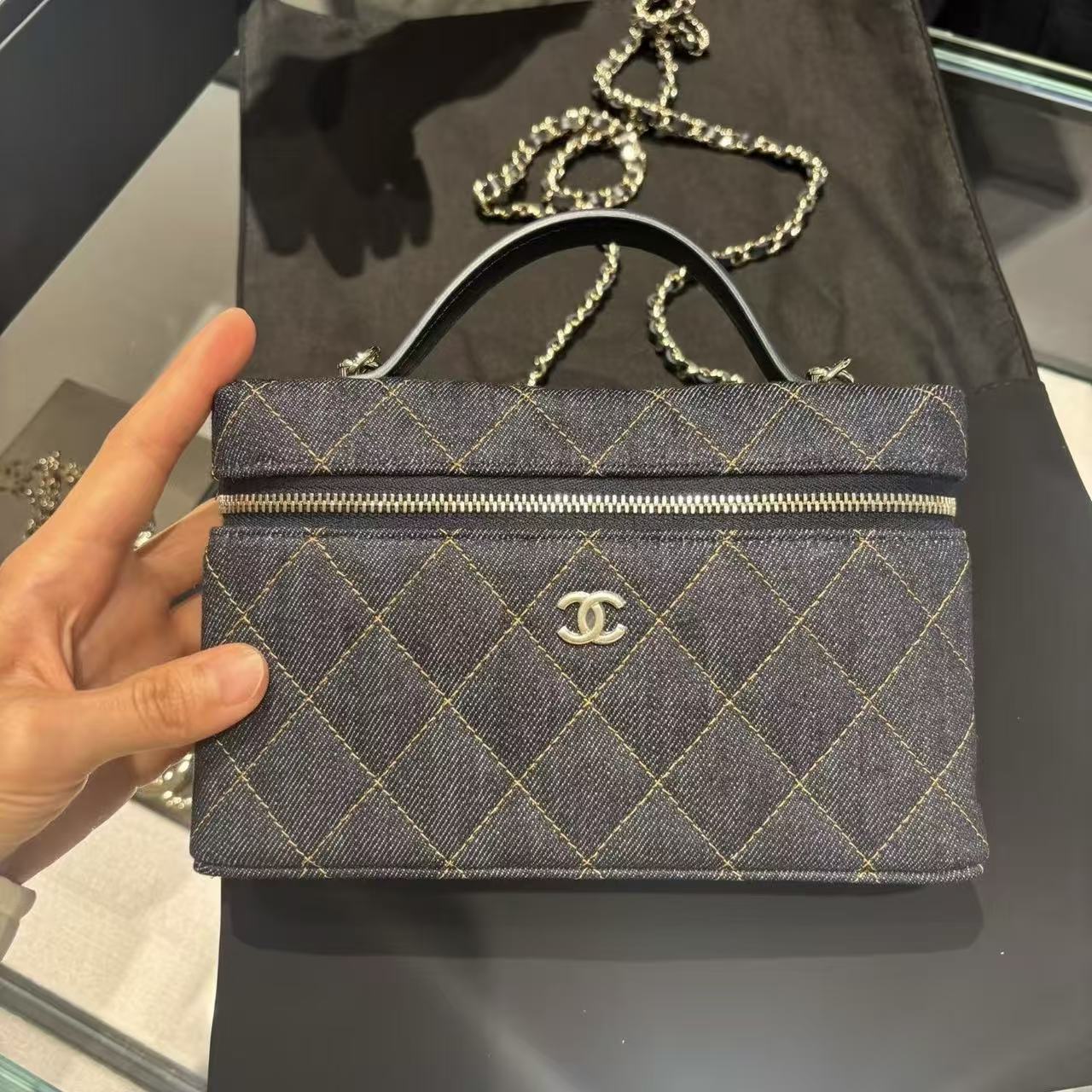 CHANE1 チェック柄デニムチェーンバッグ【50％割引+送料無料】