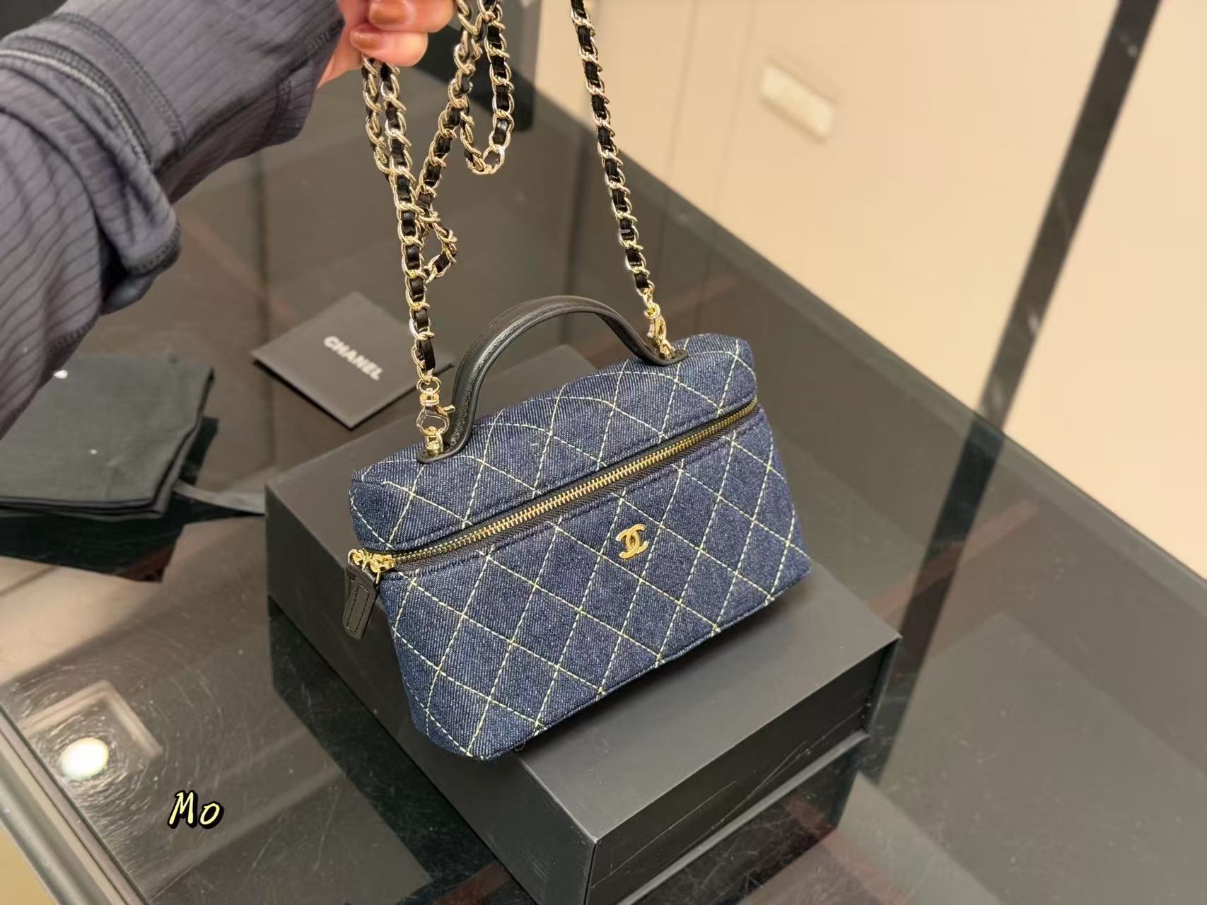 CHANE1 チェック柄デニムチェーンバッグ【50％割引+送料無料】