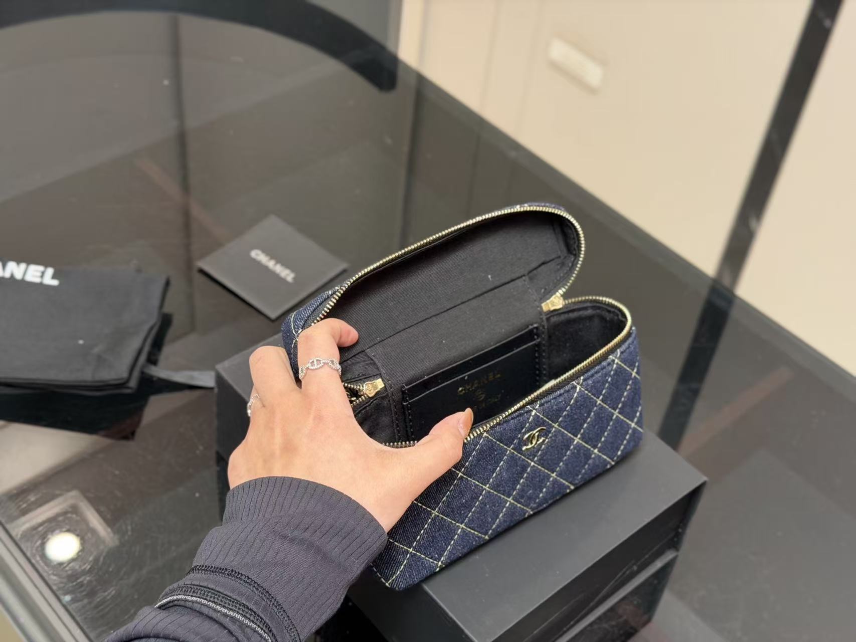 CHANE1 チェック柄デニムチェーンバッグ【50％割引+送料無料】