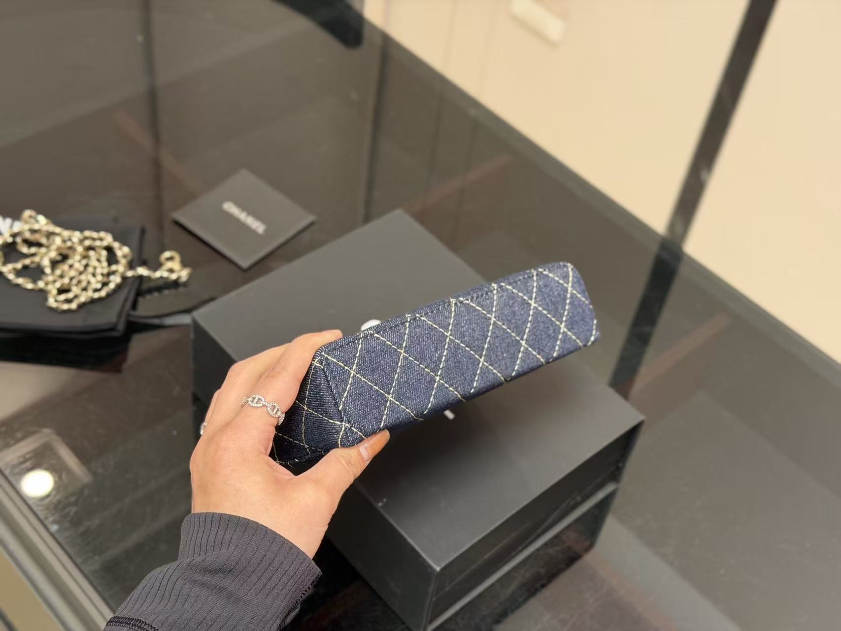 CHANE1 チェック柄デニムチェーンバッグ【50％割引+送料無料】