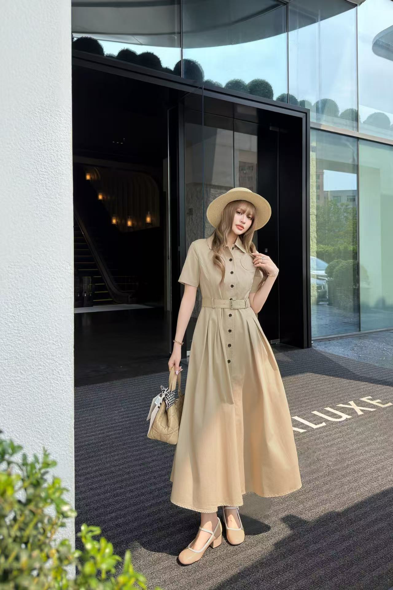 DI0R刺繍文字入り半袖ワンピース【50％割引+送料無料】