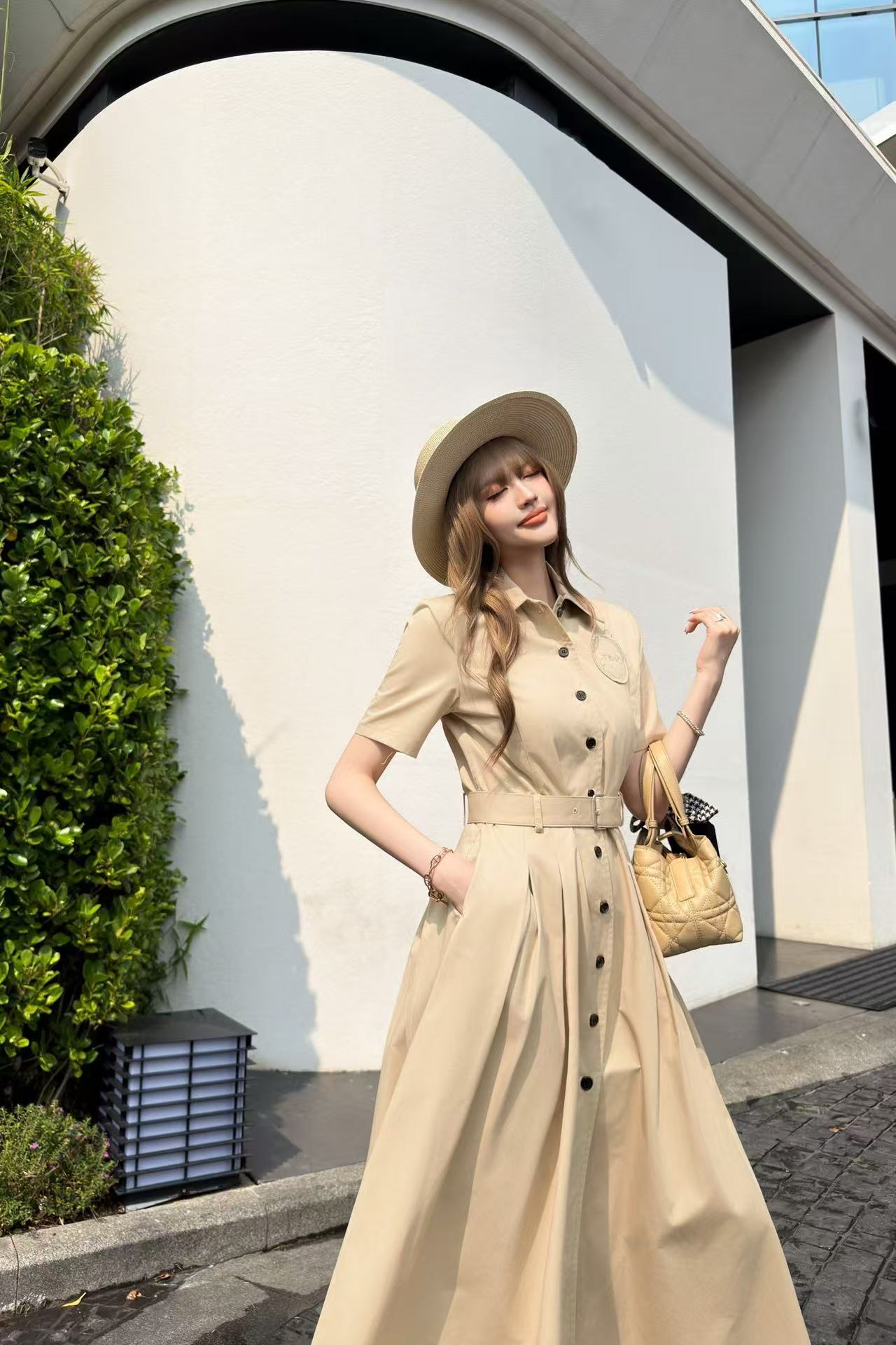 DI0R刺繍文字入り半袖ワンピース【50％割引+送料無料】