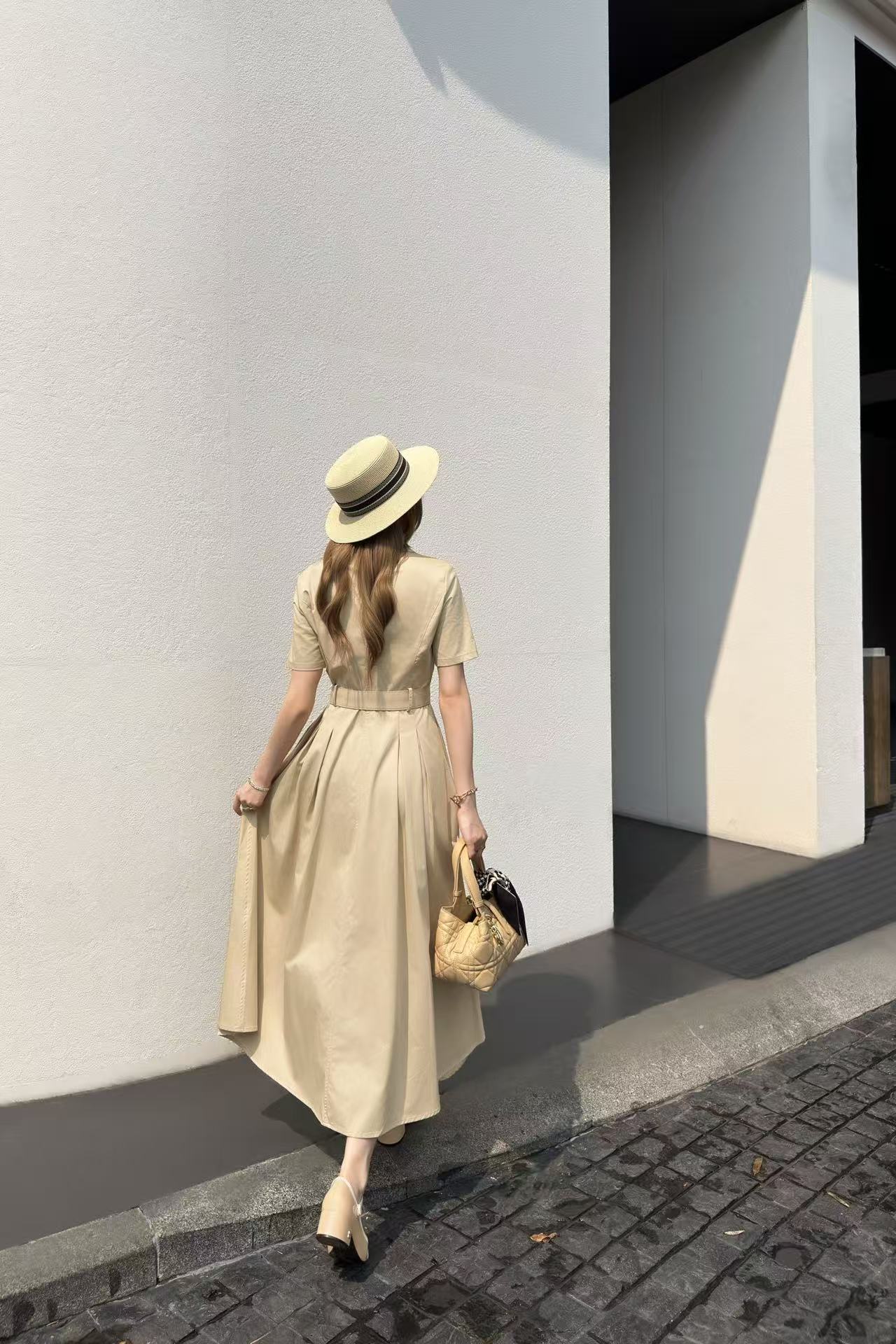 DI0R刺繍文字入り半袖ワンピース【50％割引+送料無料】