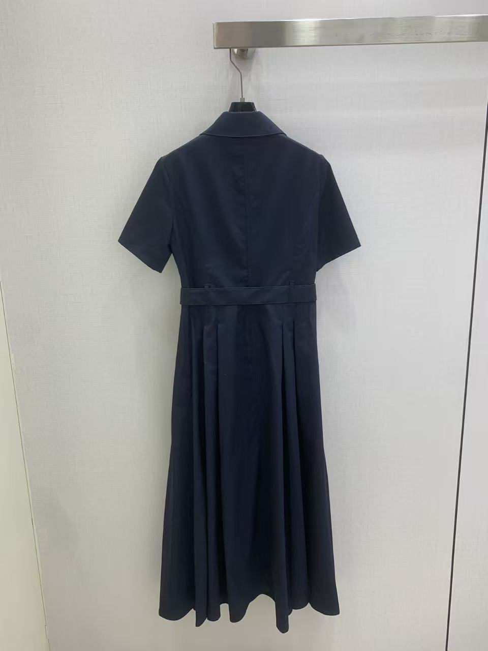 DI0R刺繍文字入り半袖ワンピース【50％割引+送料無料】