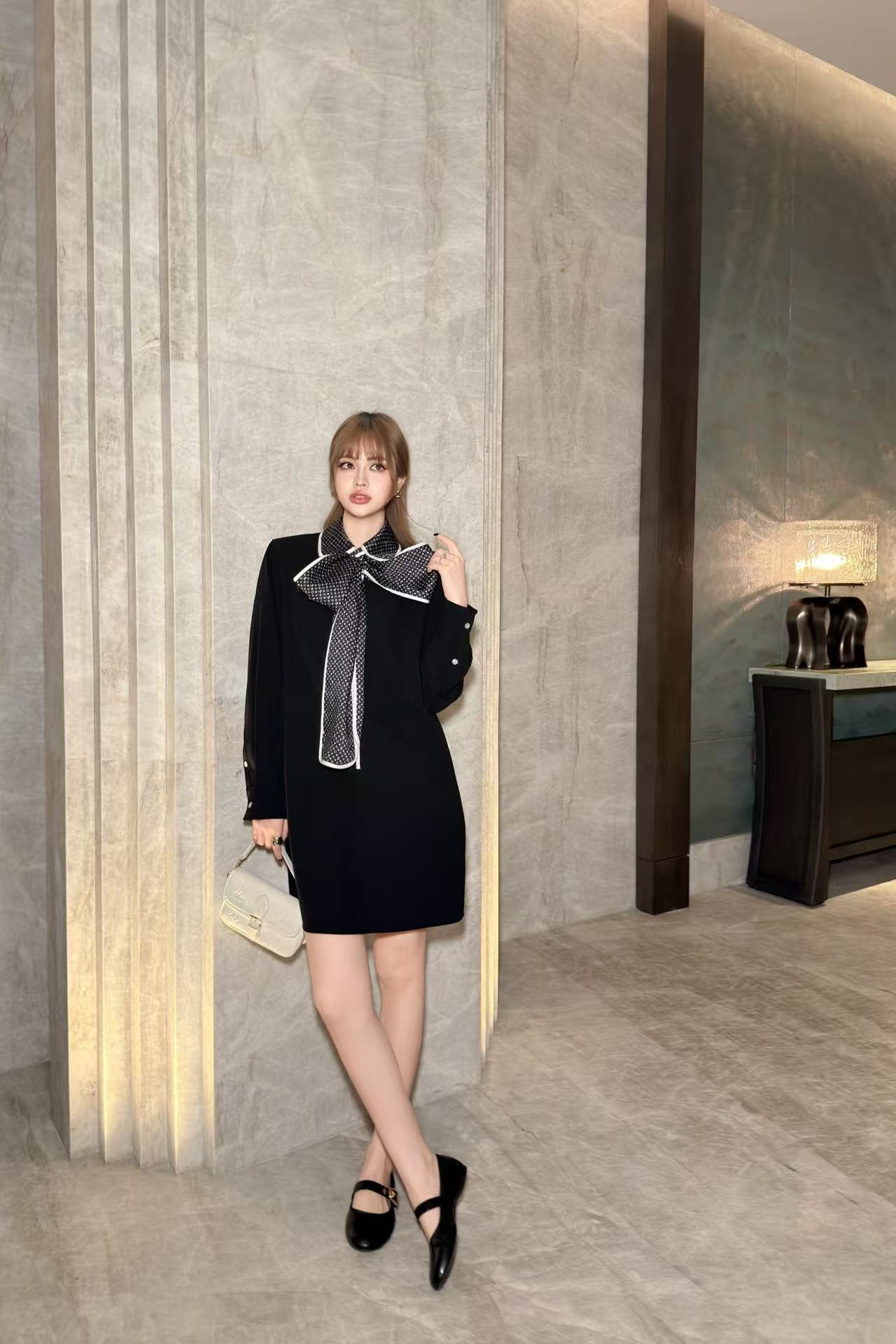 LVリボンカラーの長袖ドレス【50％割引+送料無料】