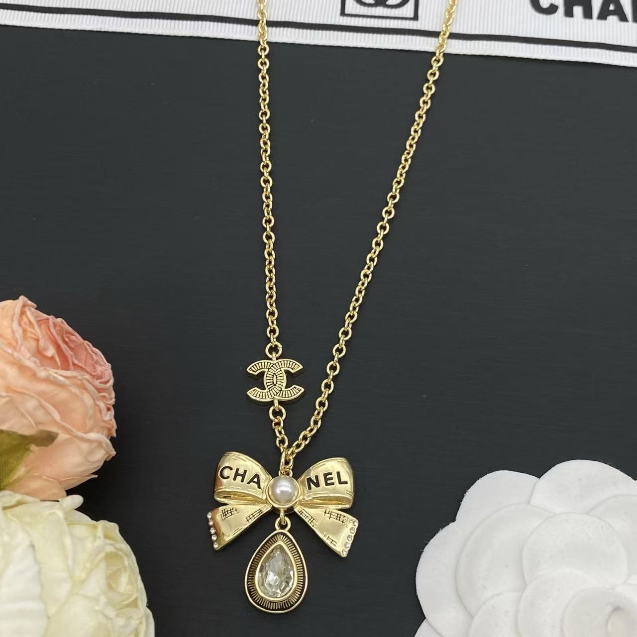 CHANE1 ダブルCバタフライネックレス【50％割引+送料無料】