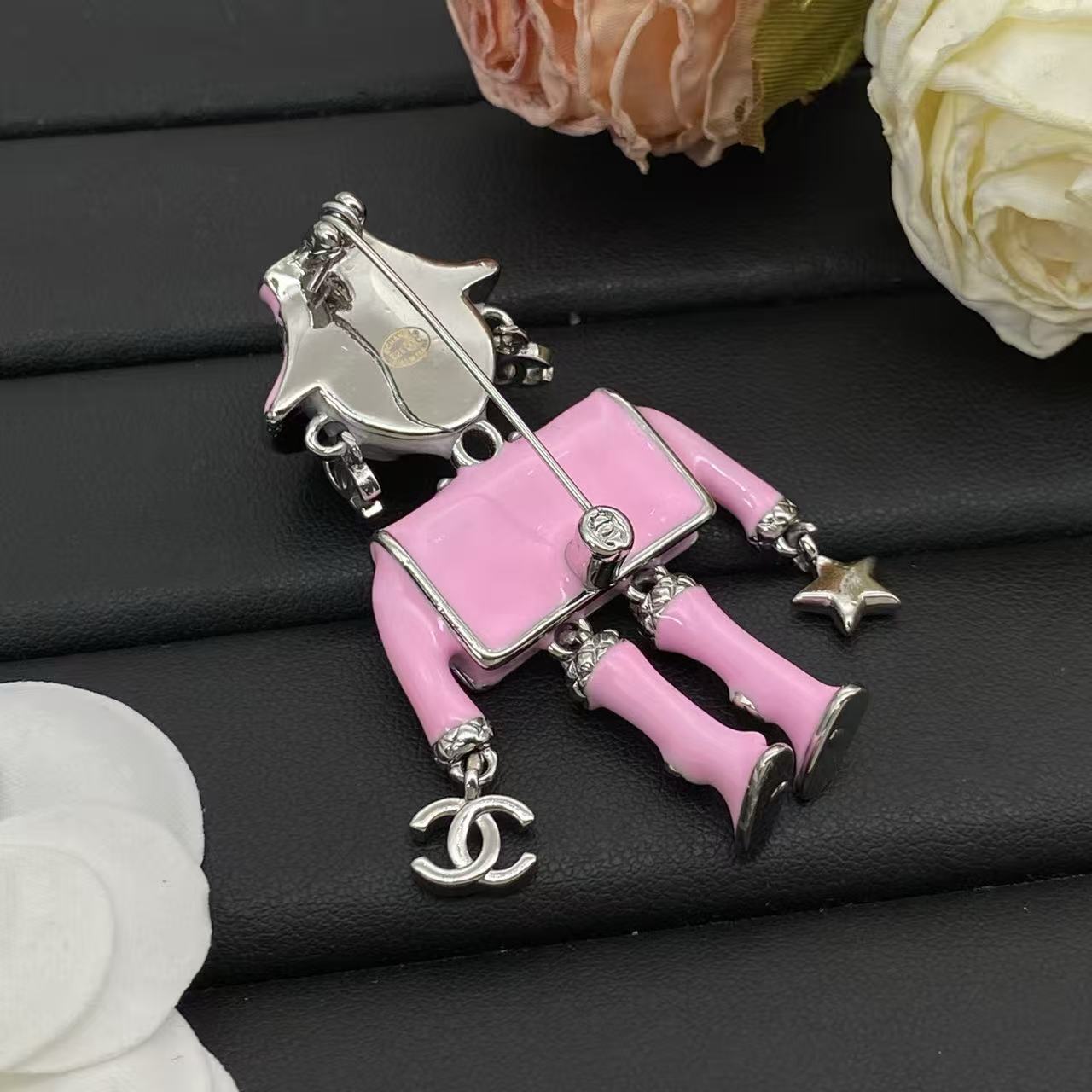 CHANE1 ダブルCフィギュア ピンクブローチ【50％割引+送料無料】