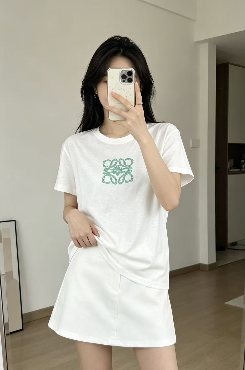 L0WEW グラフィティロゴTシャツ【50％割引+送料無料】