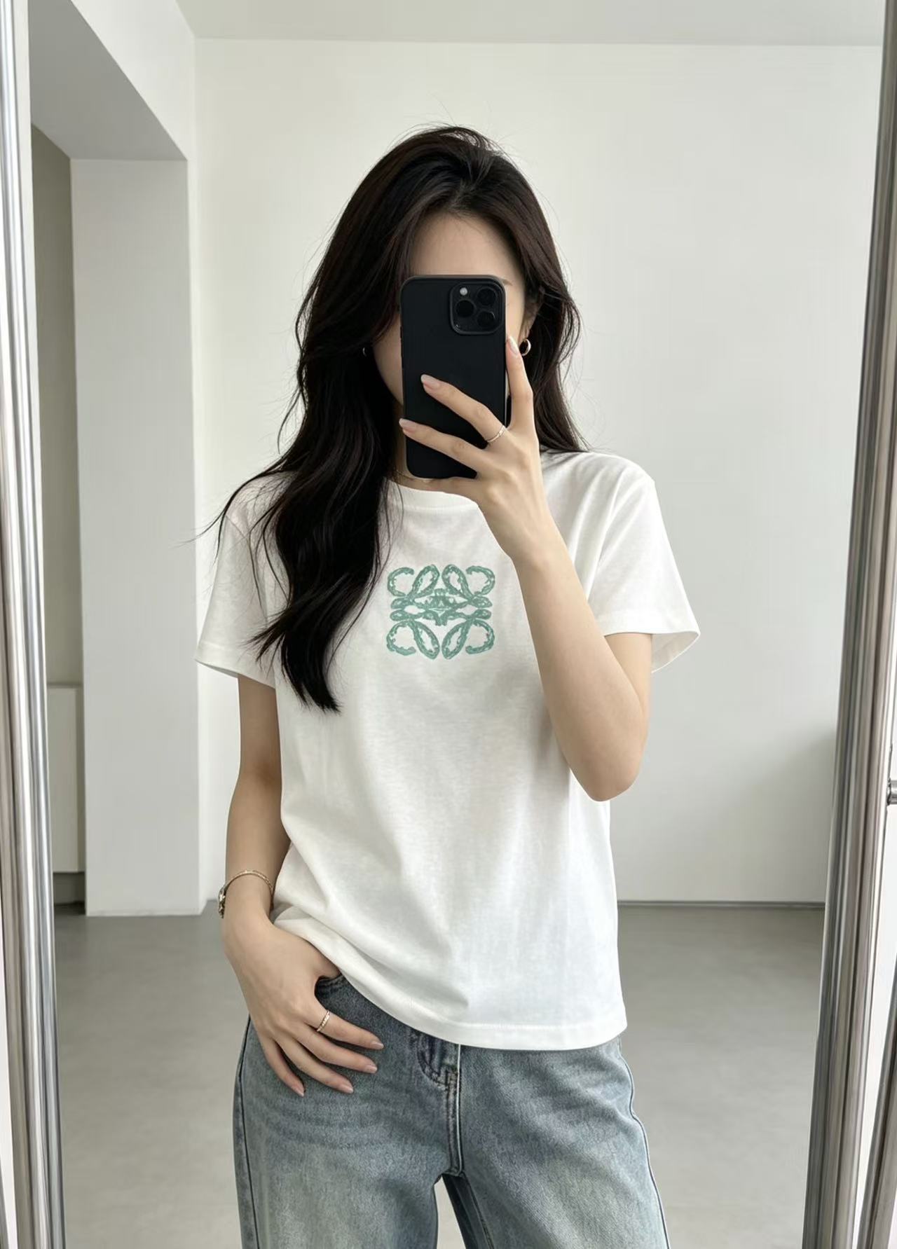 L0WEW グラフィティロゴTシャツ【50％割引+送料無料】