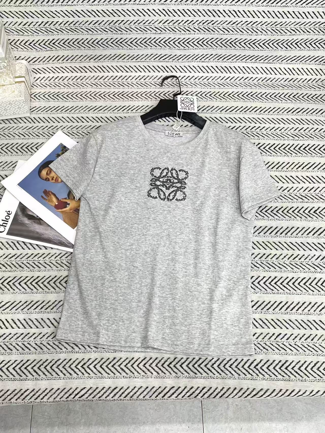 L0WEW グラフィティロゴTシャツ【50％割引+送料無料】