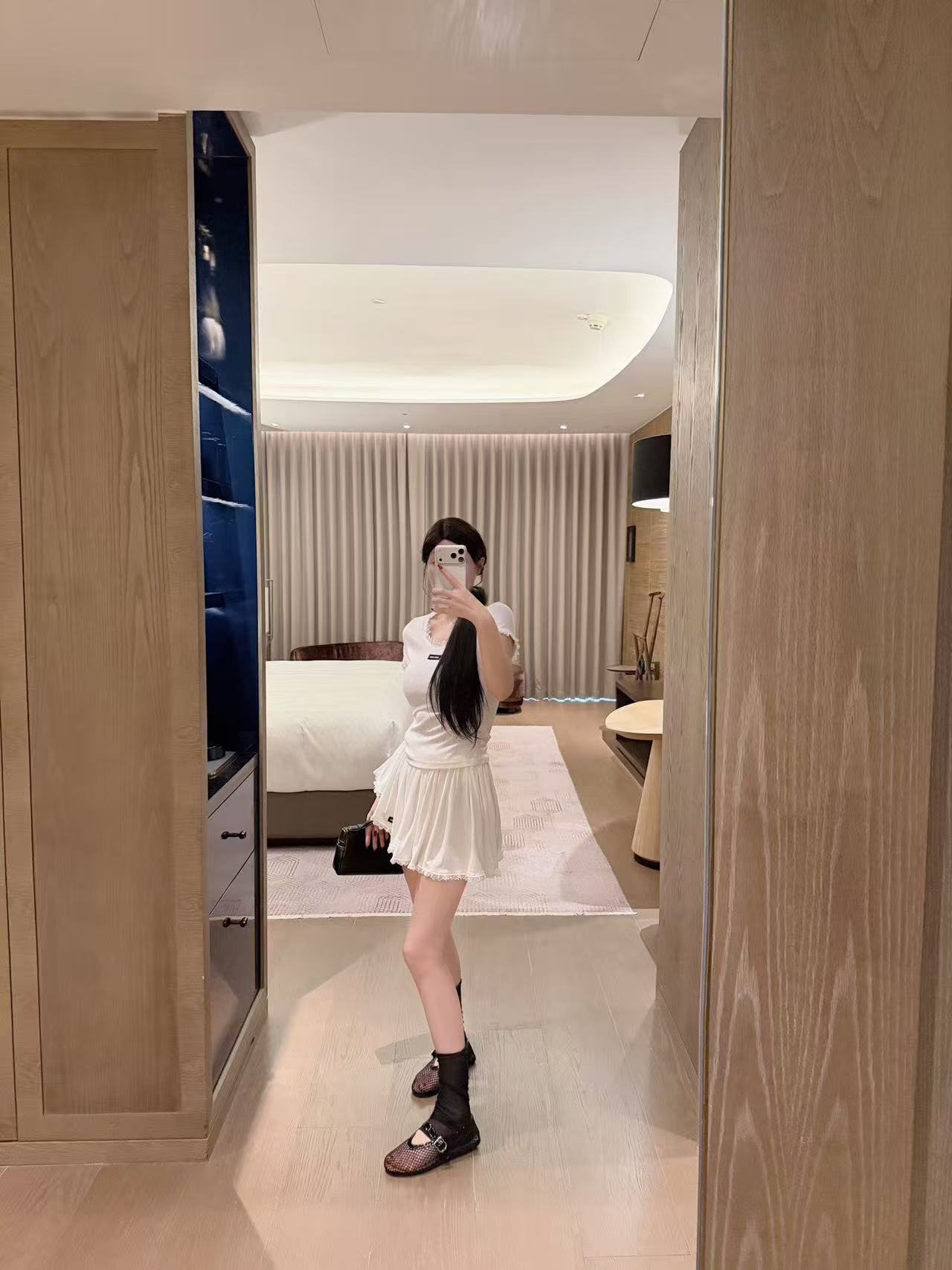 M1UM1U ミニマルレタリング Tシャツ＆スカート 2点セット【50％割引+送料無料】