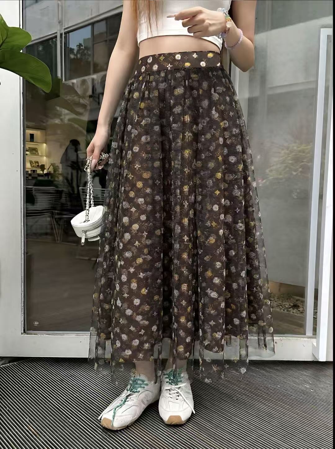 LVプリント柄ミディスカート【50％割引+送料無料】