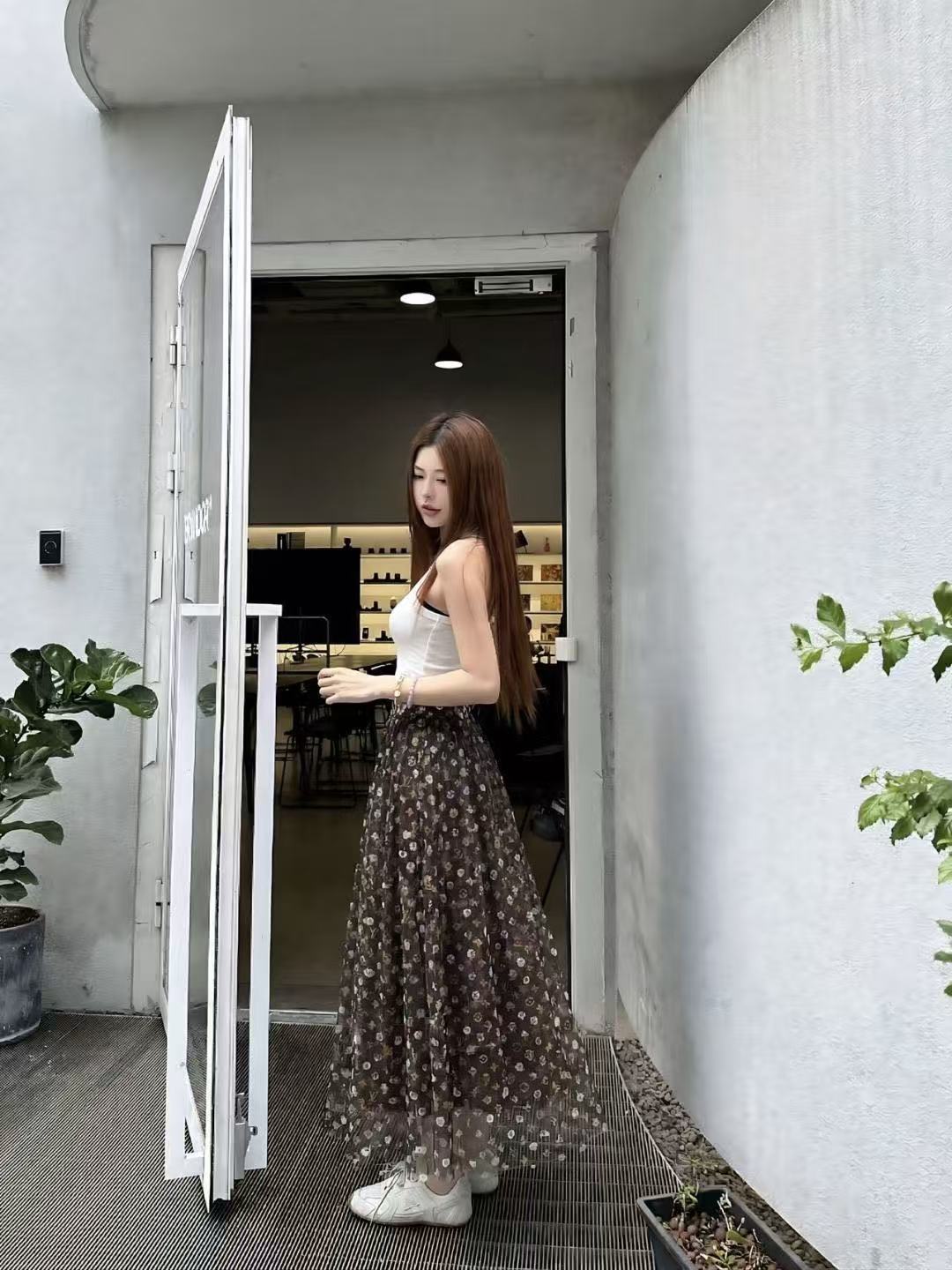 LVプリント柄ミディスカート【50％割引+送料無料】