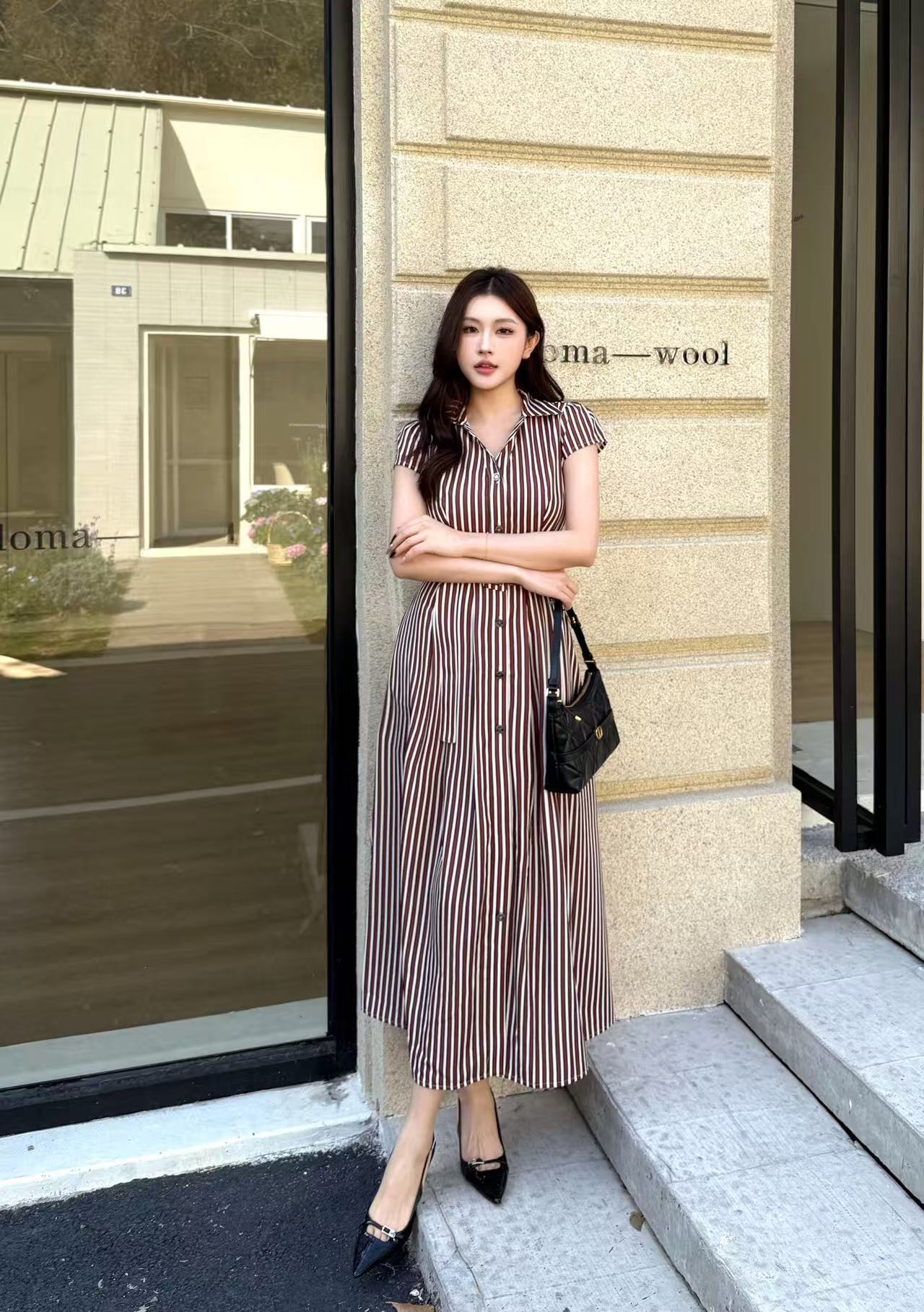 DIOR ストライプ柄襟付きワンピース【50％割引+送料無料】