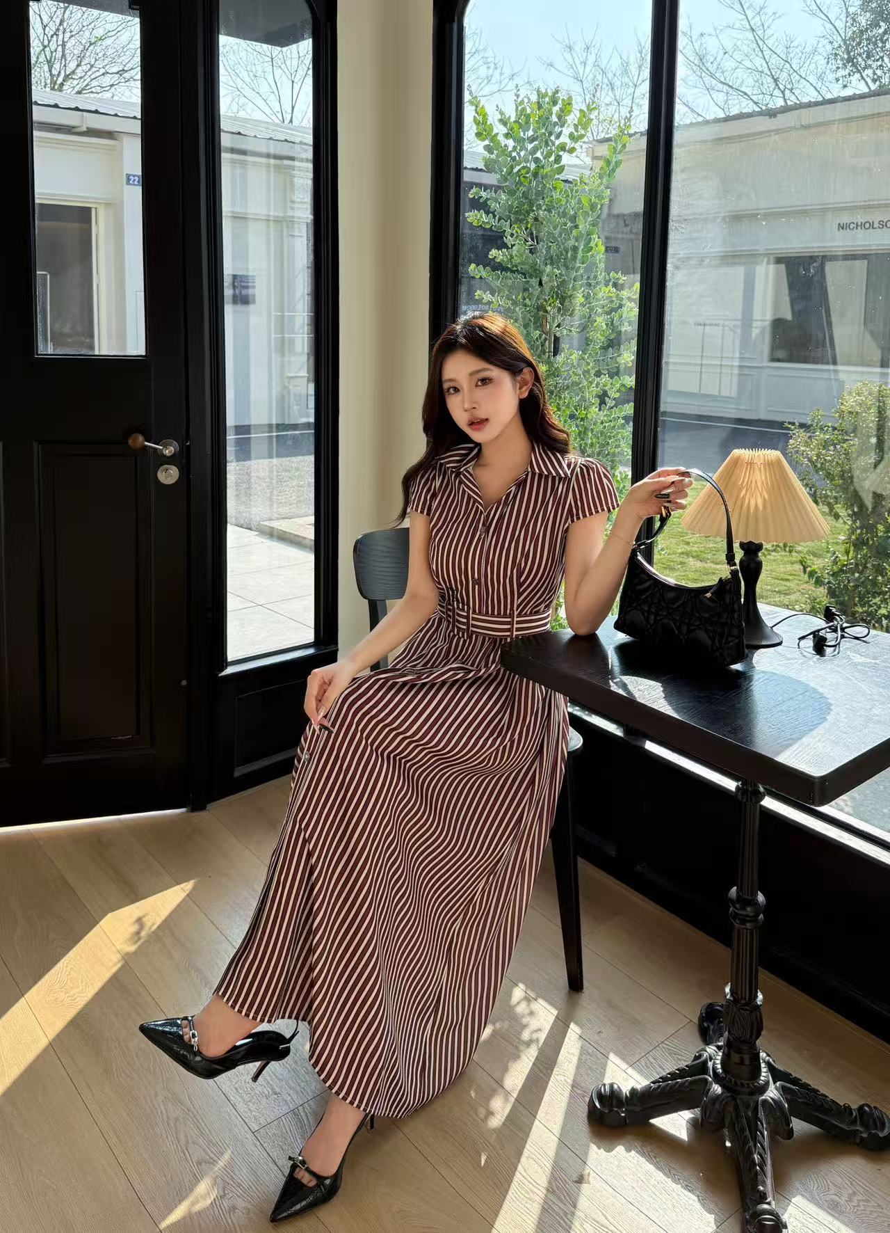 DIOR ストライプ柄襟付きワンピース【50％割引+送料無料】