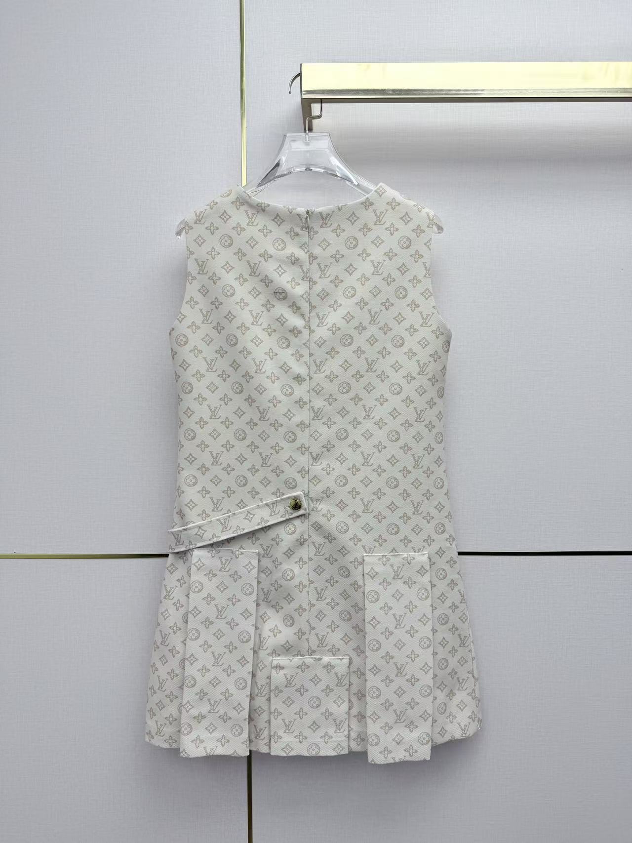 LVプリント ノースリーブドレス【50％割引+送料無料】