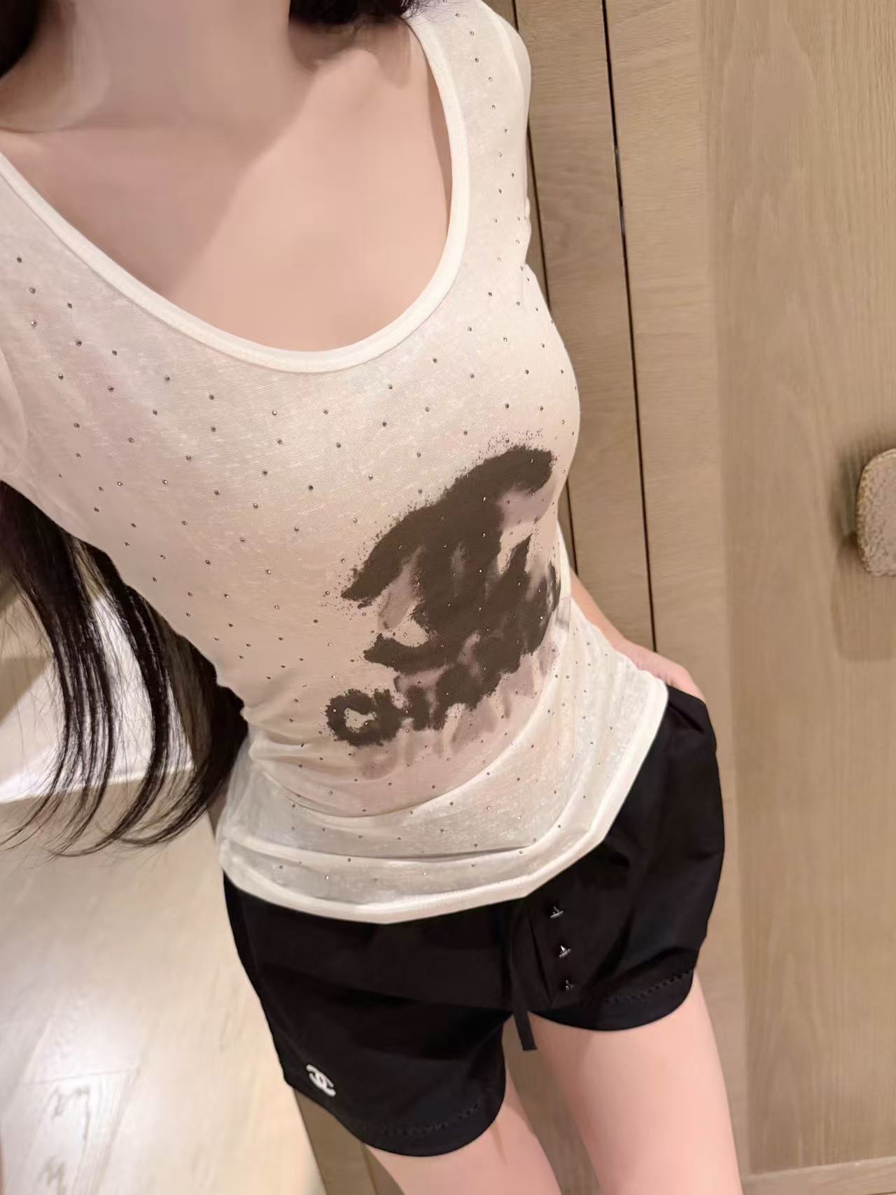 CHANE1 ダブルC ラインストーンTシャツ【50％割引+送料無料】