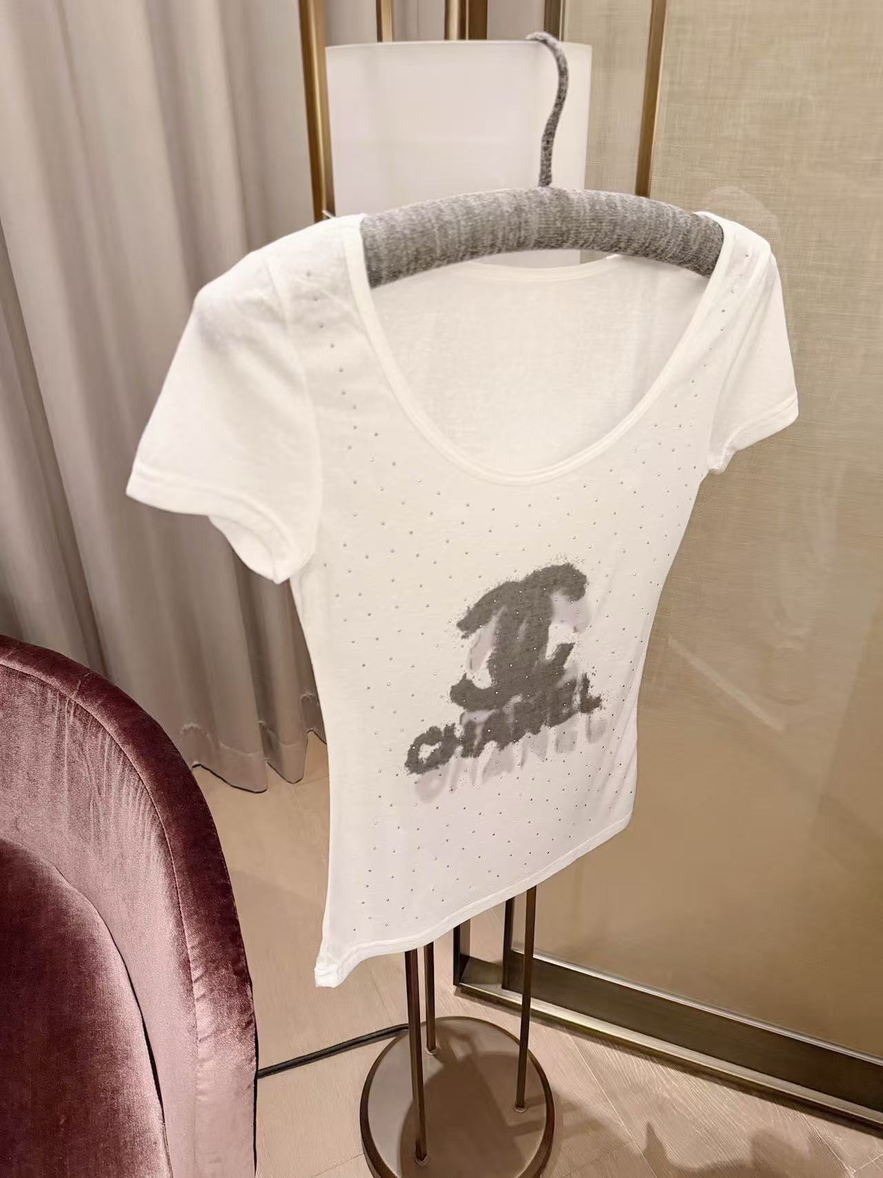 CHANE1 ダブルC ラインストーンTシャツ【50％割引+送料無料】