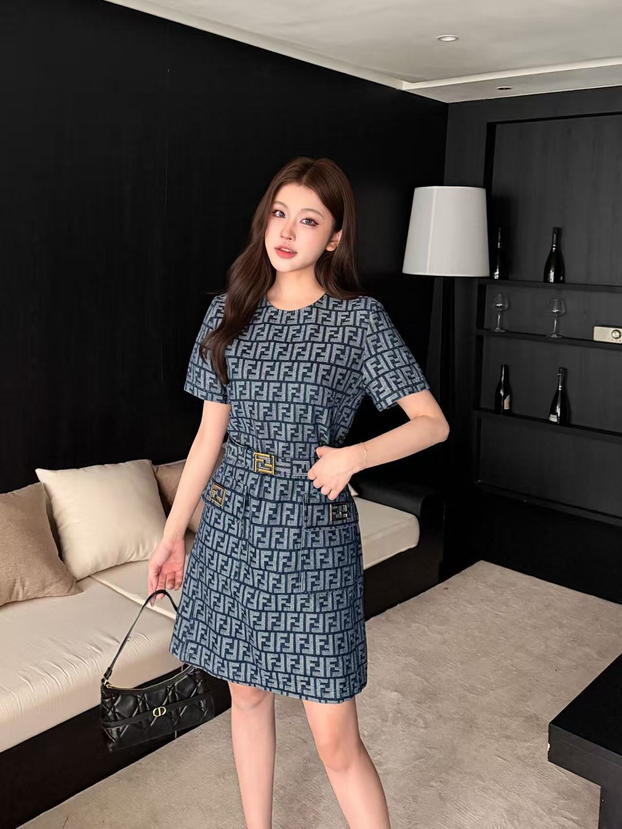 FENDI FF デニム 半袖ワンピース【50％割引+送料無料】