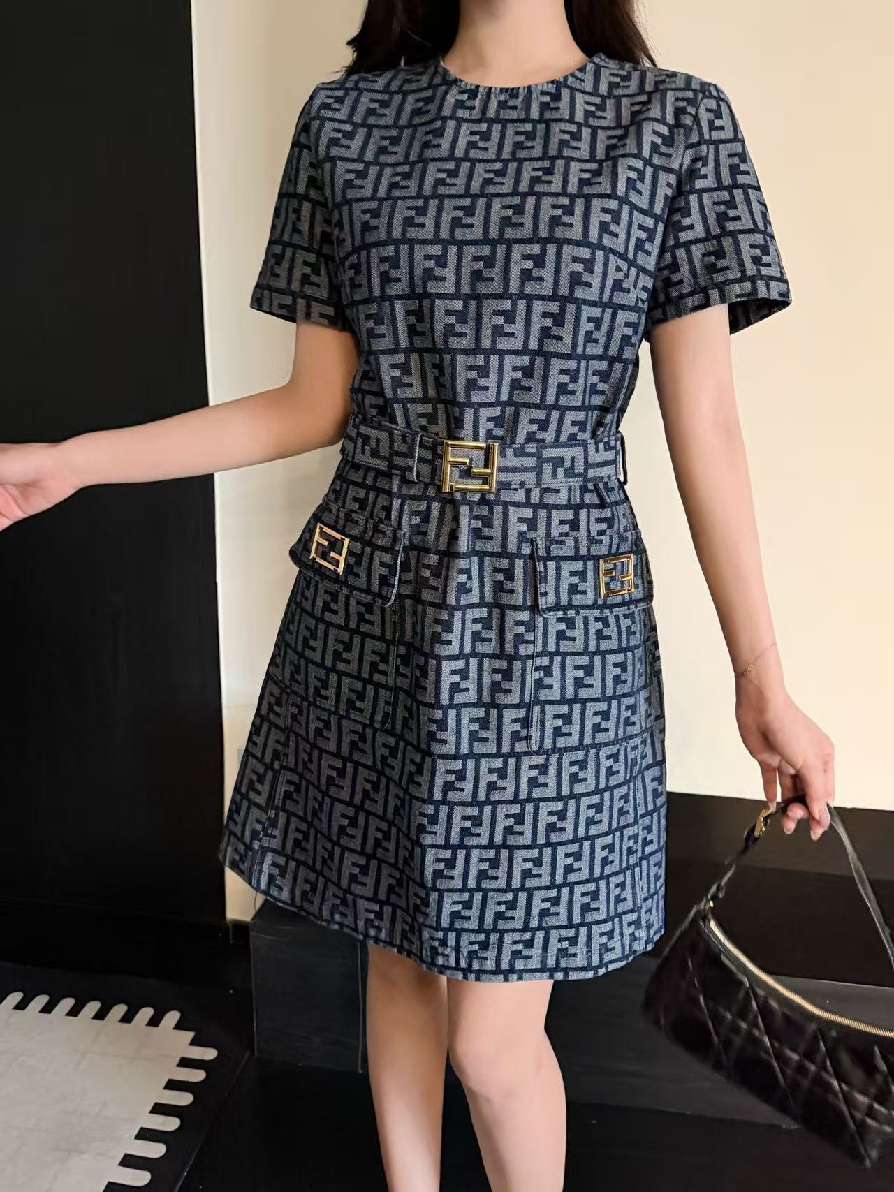 FENDI FF デニム 半袖ワンピース【50％割引+送料無料】