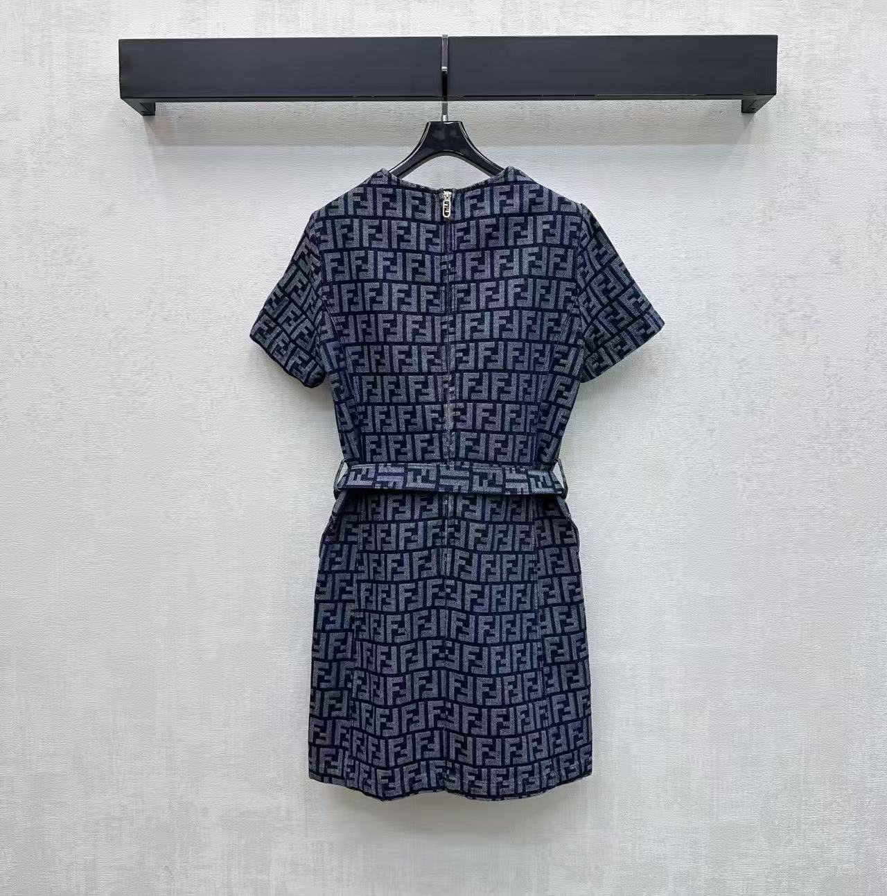 FENDI FF デニム 半袖ワンピース【50％割引+送料無料】