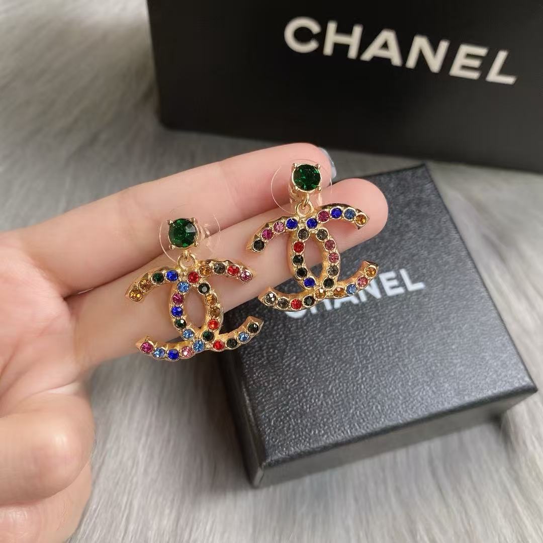 CHANE1 ダブルCカラーダイヤモンドスタッドピアス【50％割引+送料無料】