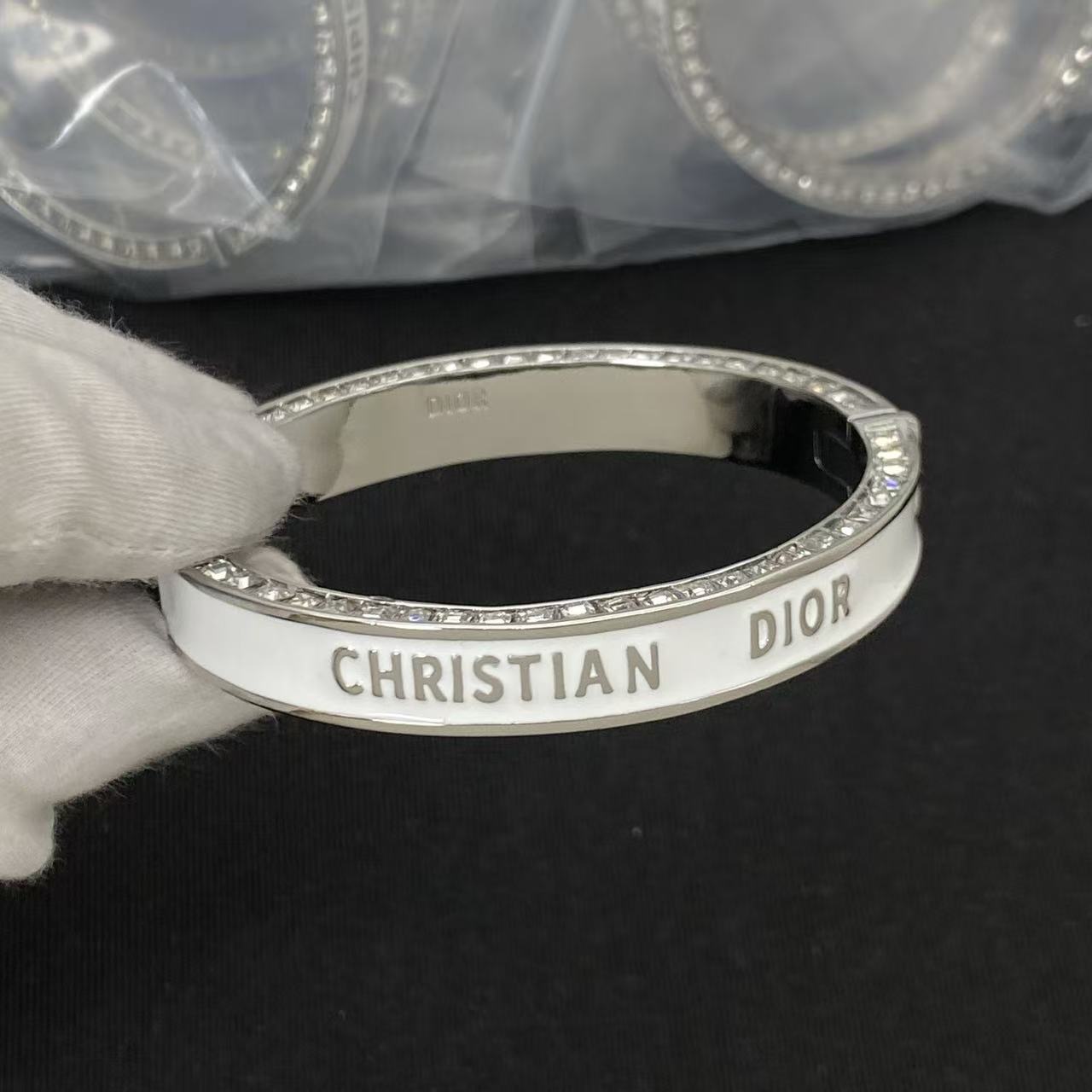 DIOR ミニマリスト レター＆ダイヤモンド ブレスレット【50％割引+送料無料】