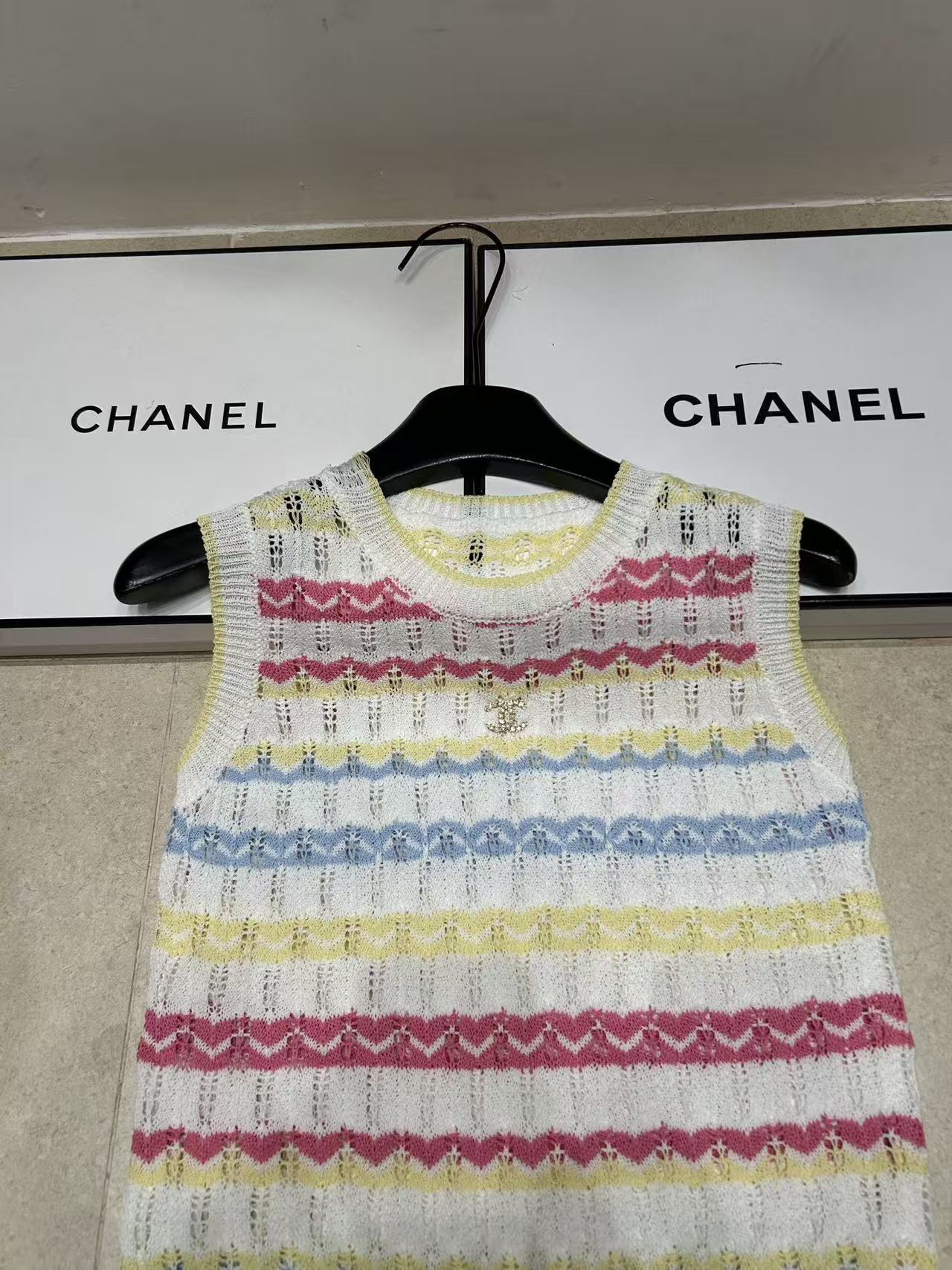 CHANE1 ダブルC カラフルウェーブウールベスト【50％割引+送料無料】