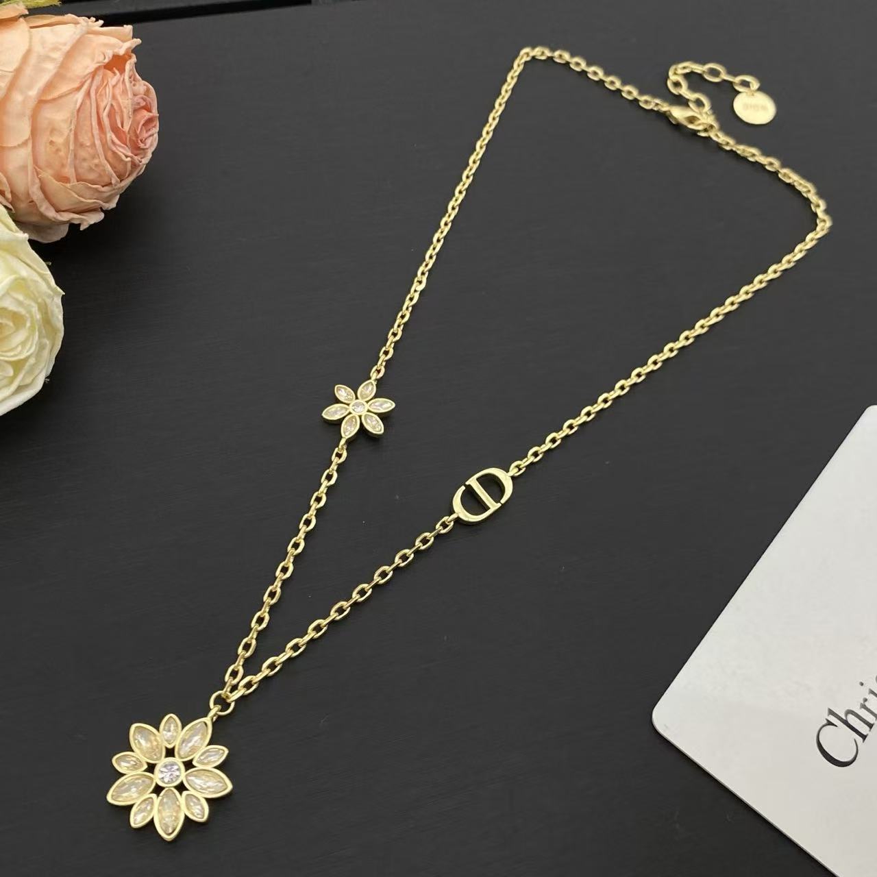 DI0Rダイヤモンドフラワーネックレス【50％割引+送料無料】