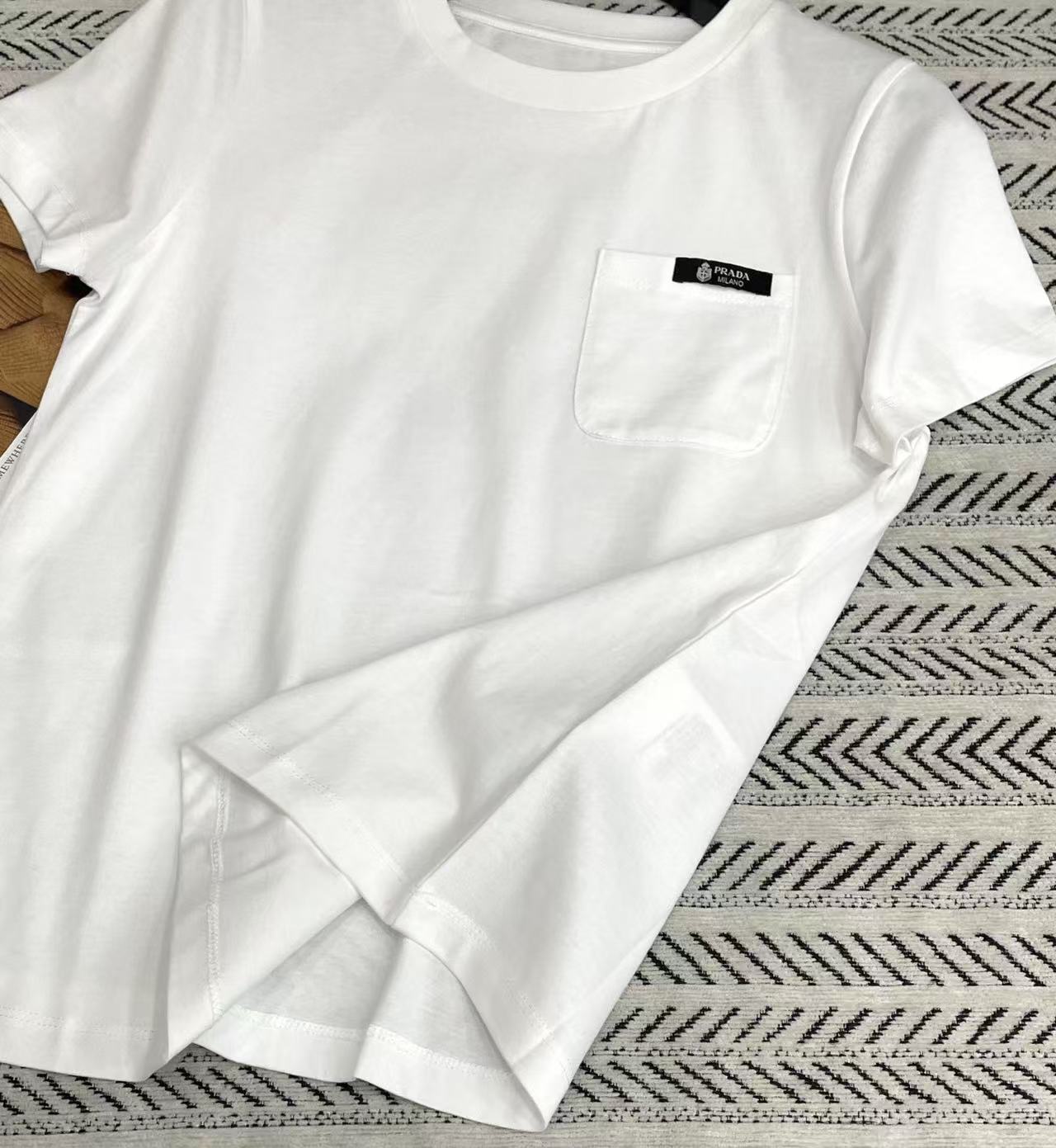 M1UM1UポケットレターTシャツ【50％割引+送料無料】