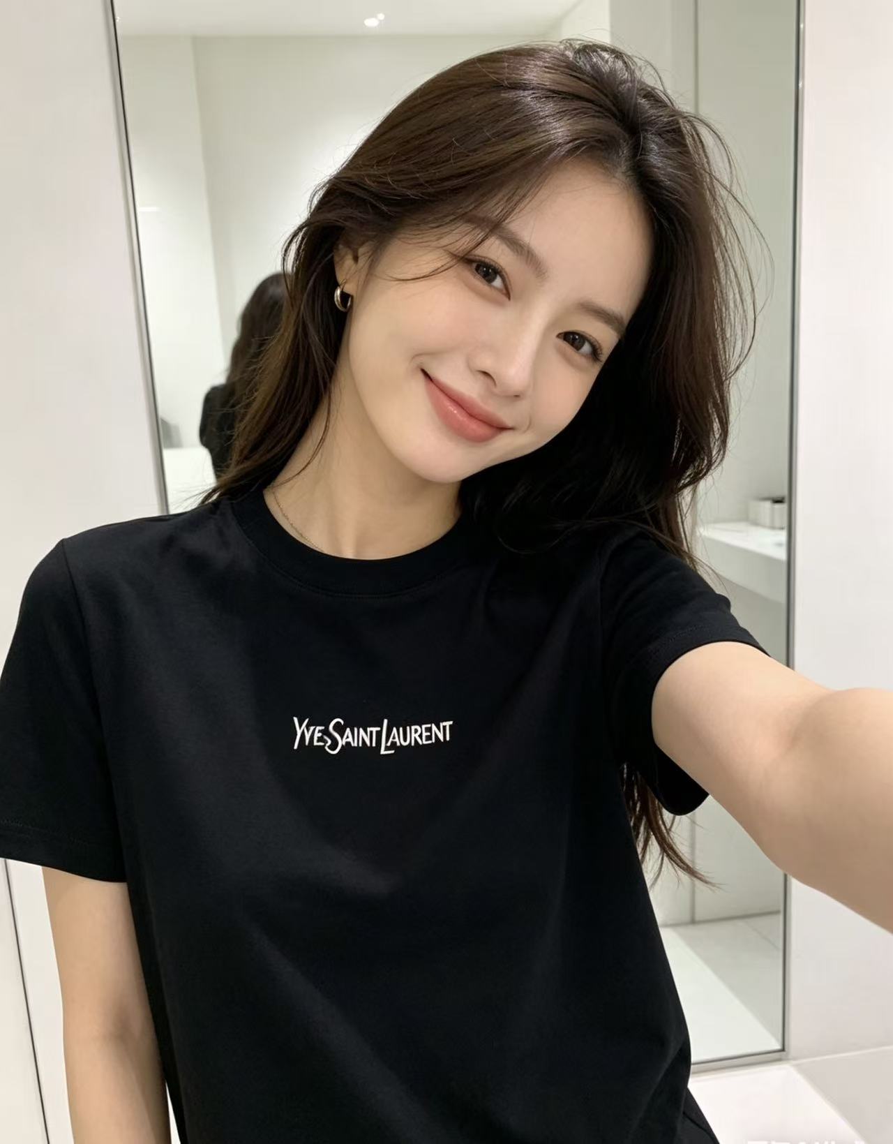 YSL ミニマリスト レタリング Tシャツ【50％割引+送料無料】