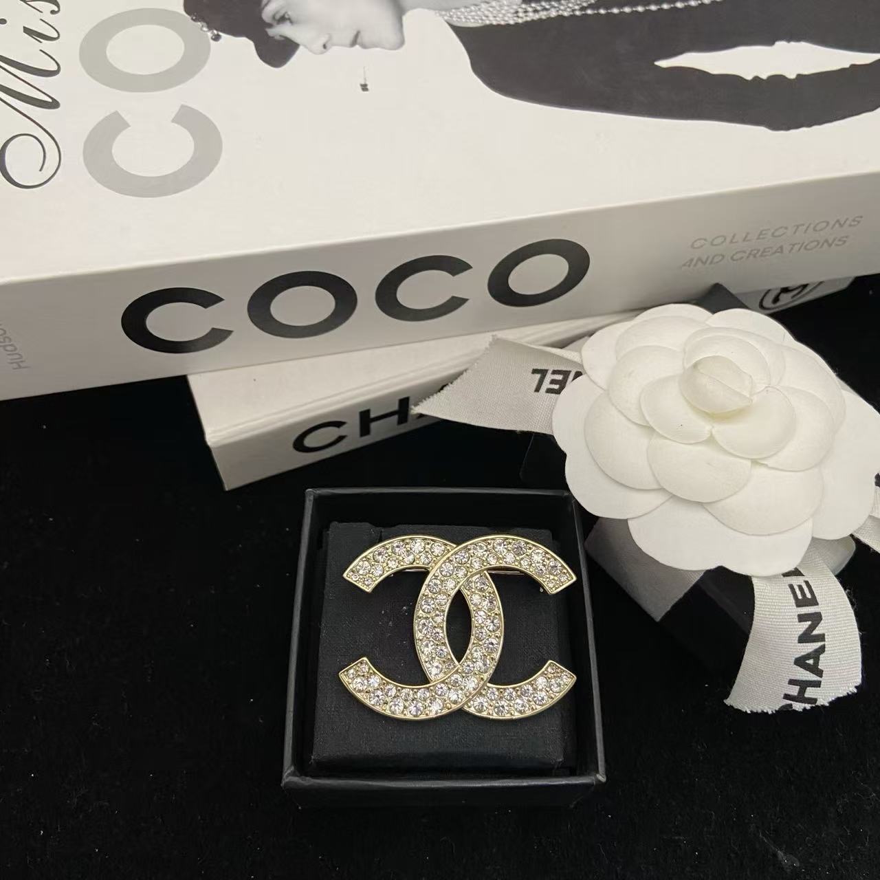 CHANE1 ダブルC ダイヤモンドブローチ【50％割引+送料無料】