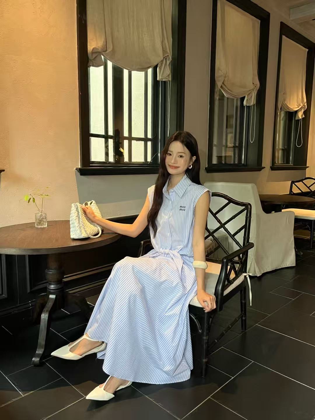 M1UM1U ストライプ柄レタリング ベスト＋スカート 2点セット【50％割引+送料無料】