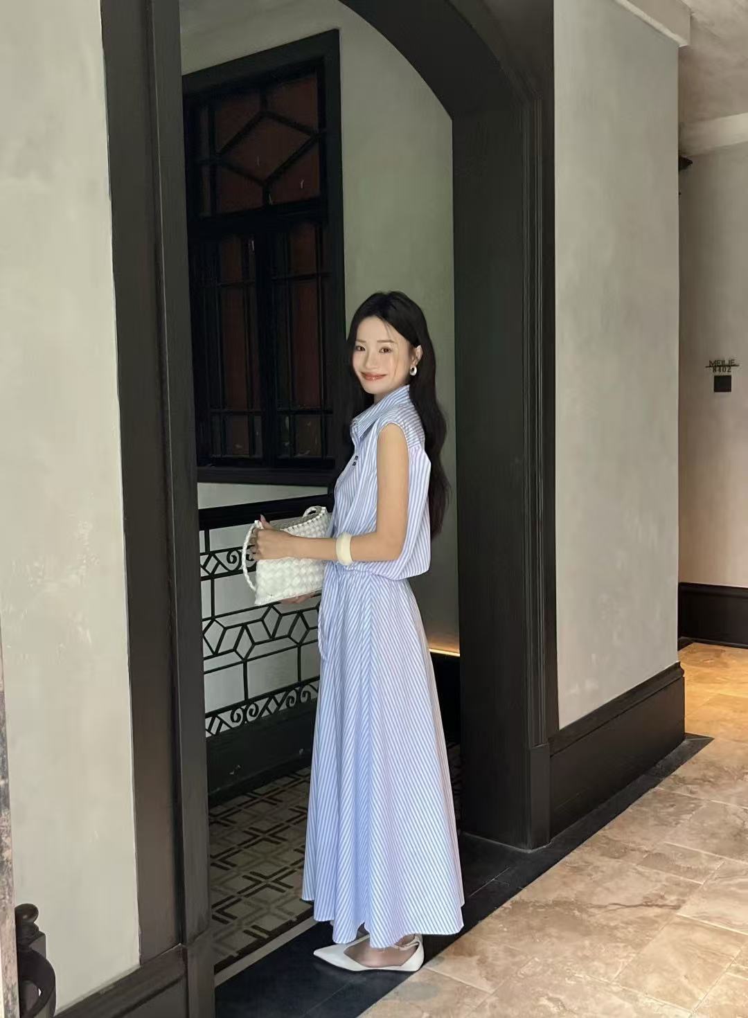 M1UM1U ストライプ柄レタリング ベスト＋スカート 2点セット【50％割引+送料無料】