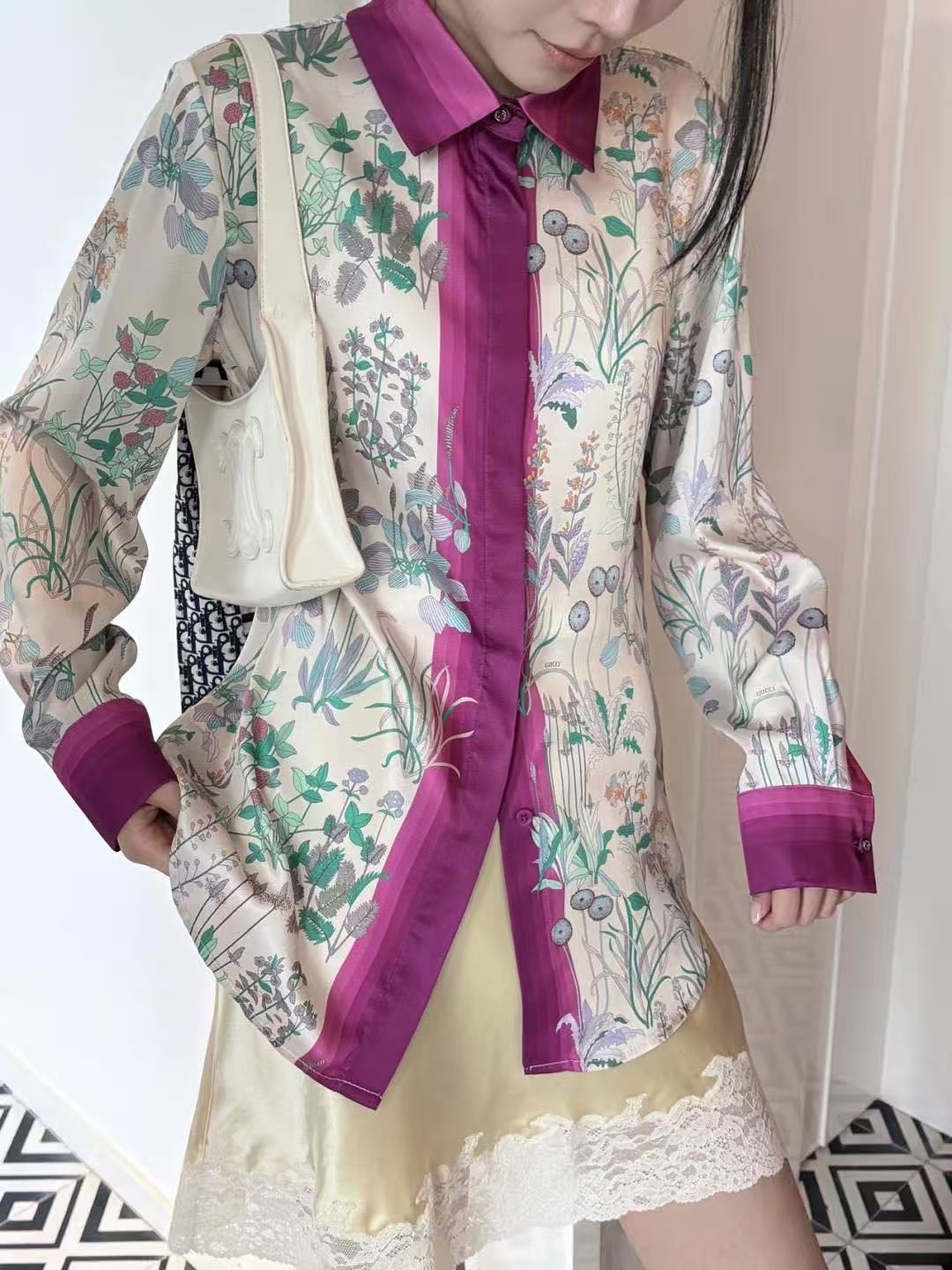 GUCC1 シルクプリントシャツ【50％割引+送料無料】